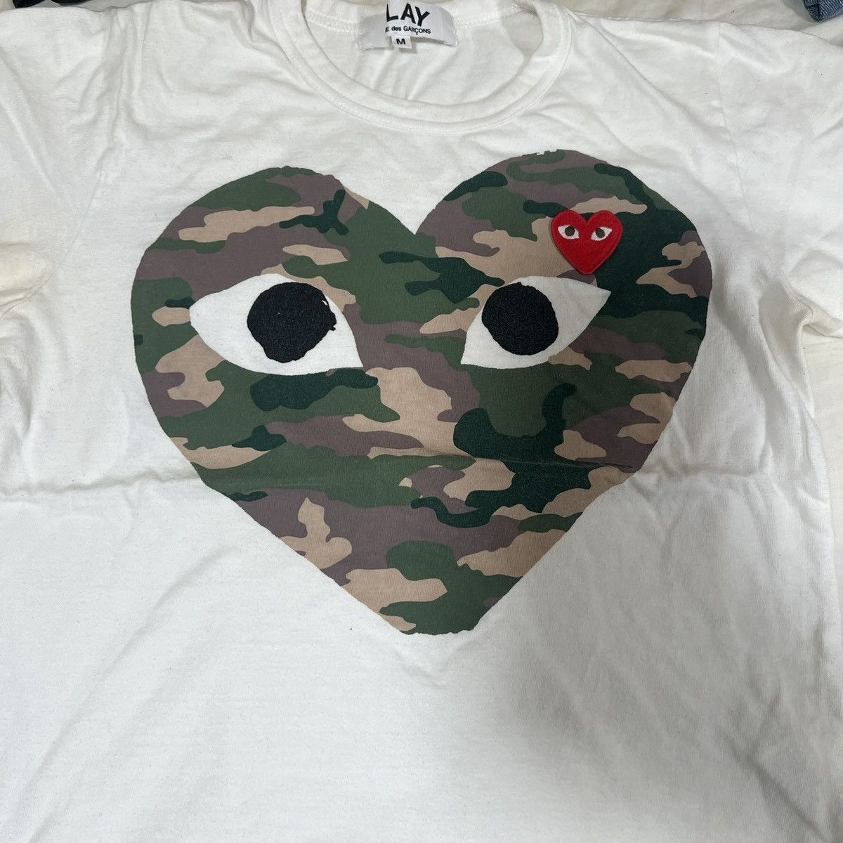 comme des garçons camouflage heart tee