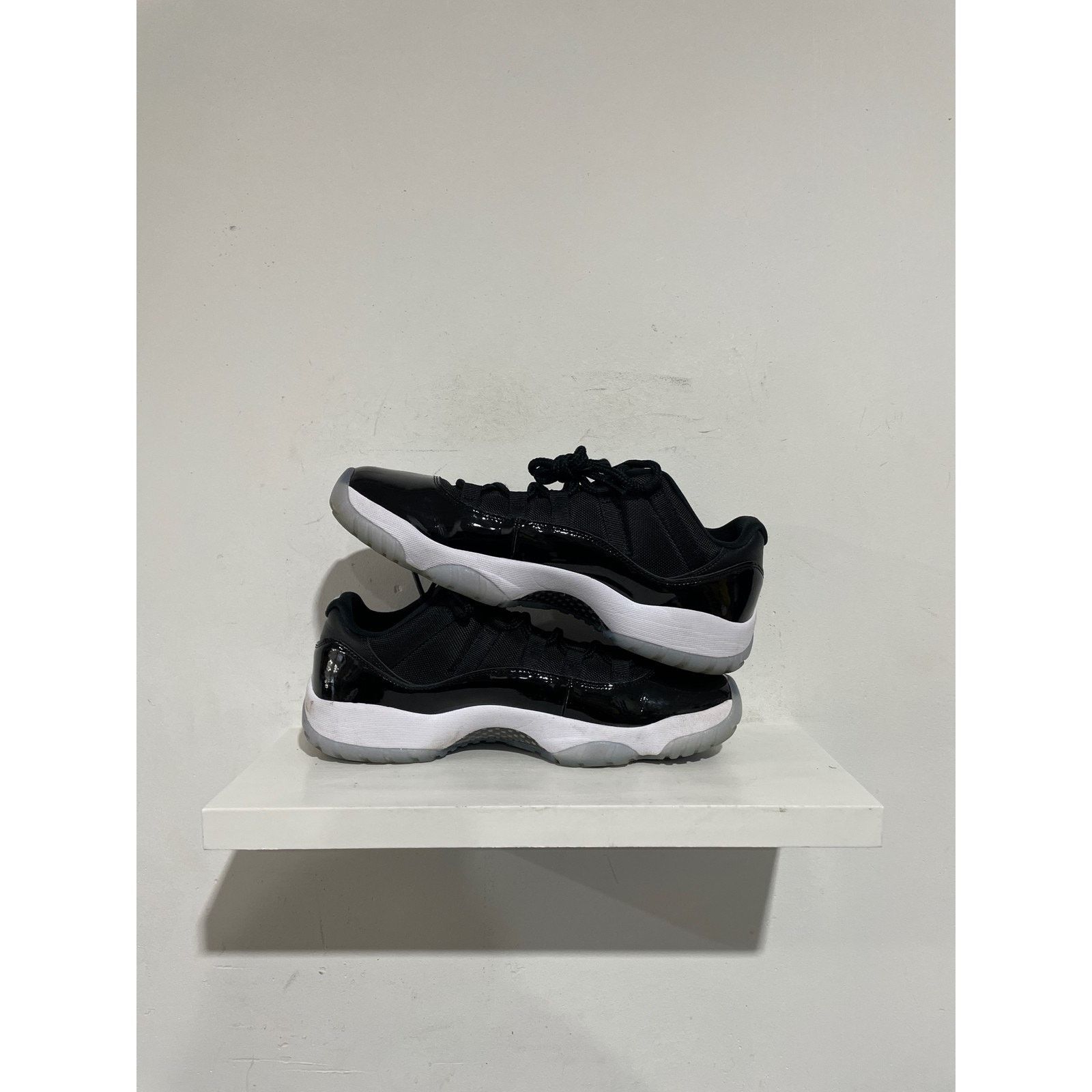 Nike NIKE JORDAN 11 LOW SPACE JAM SIZE 11 PREOWNED Size US 11 / EU 44 - 2 Thumbnail