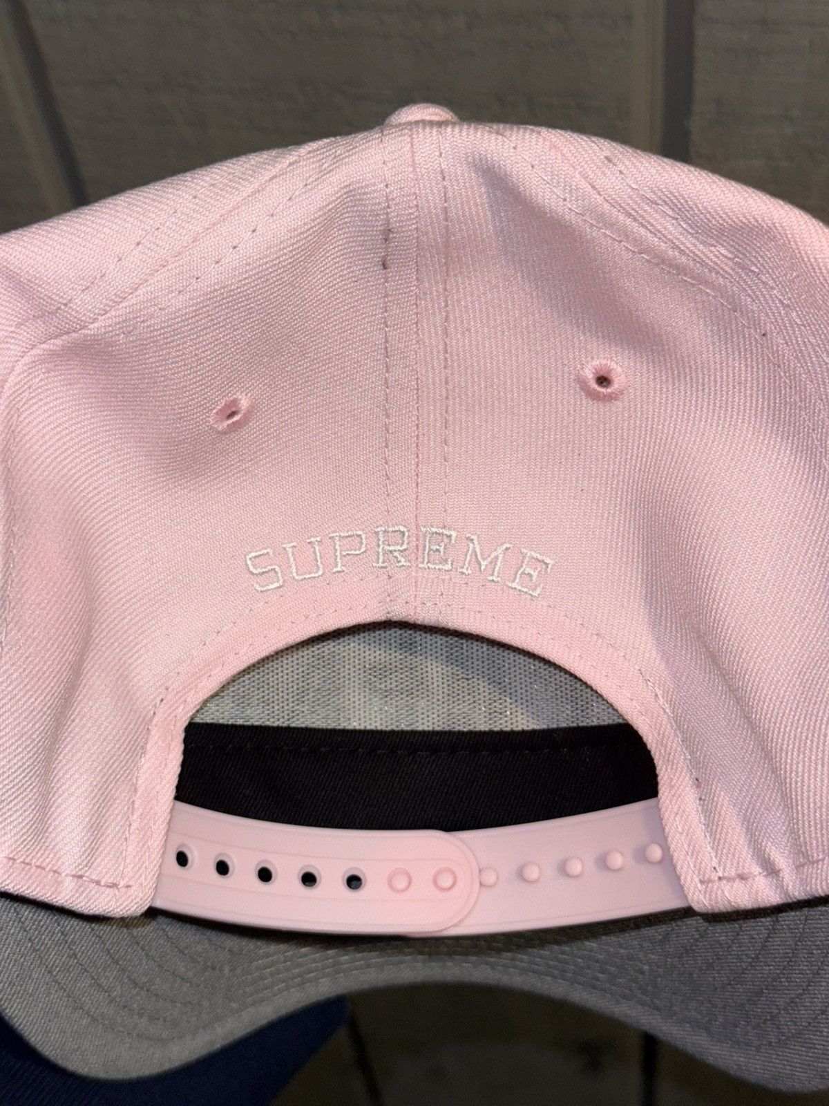 Supreme Supreme Sharp Spell Out (FW25) Size ONE SIZE - 3 Thumbnail