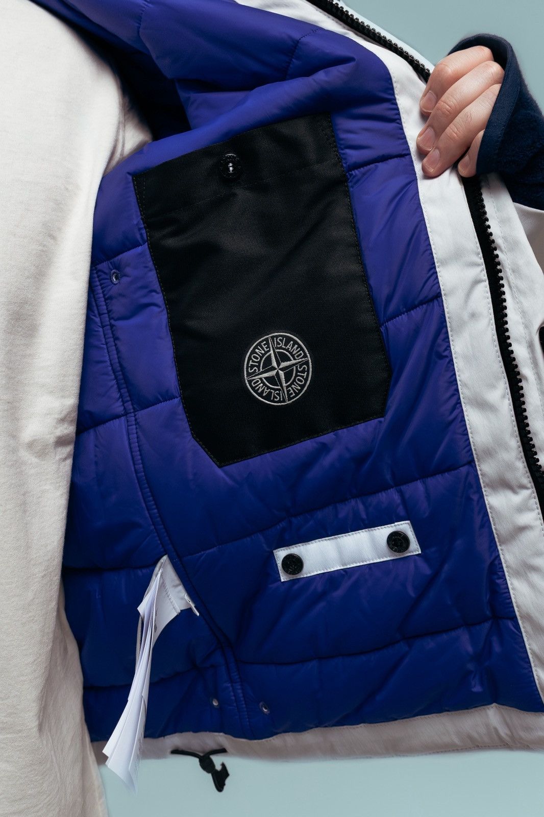 Stone Island Stone Island Ice Jacket Thermosensitive White Blue Size L Size US L / EU 52-54 / 3 - 5 Thumbnail
