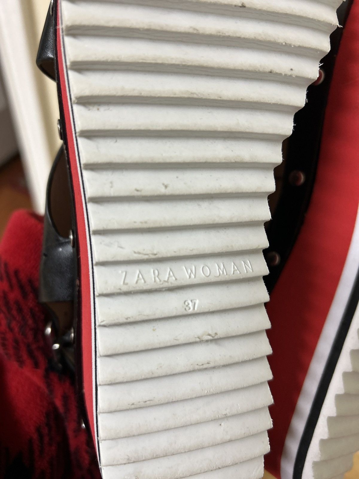 Zara Women’s Studded platform sandals 6.5(37) Size US 6.5 / IT 36.5 - 12 Thumbnail