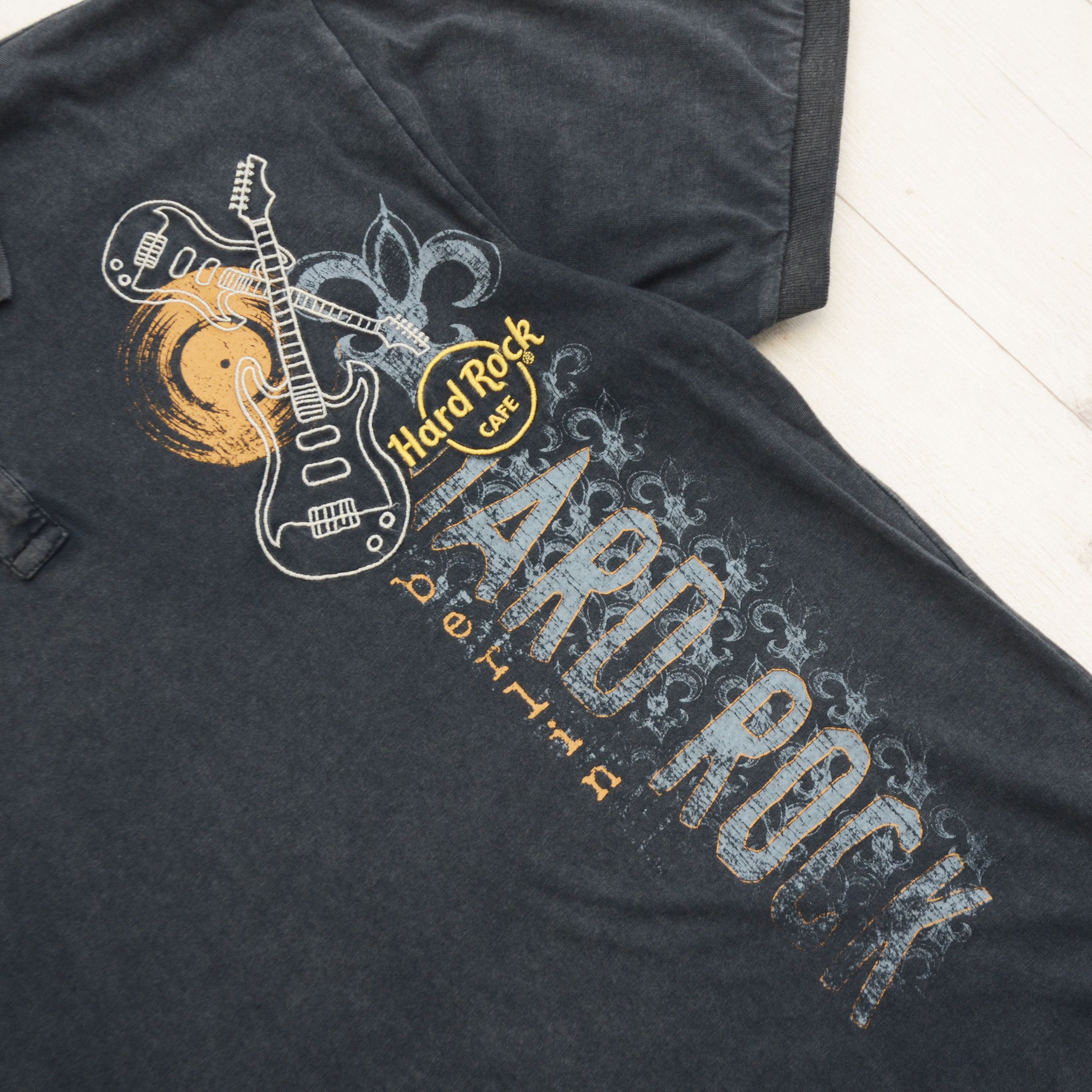 Band Tees × Hard Rock Cafe × Vintage Hard Rock Cafe Berlin Polo Vintage Guitar Print Distressed Size US XL / EU 56 / 4 - 5 Thumbnail