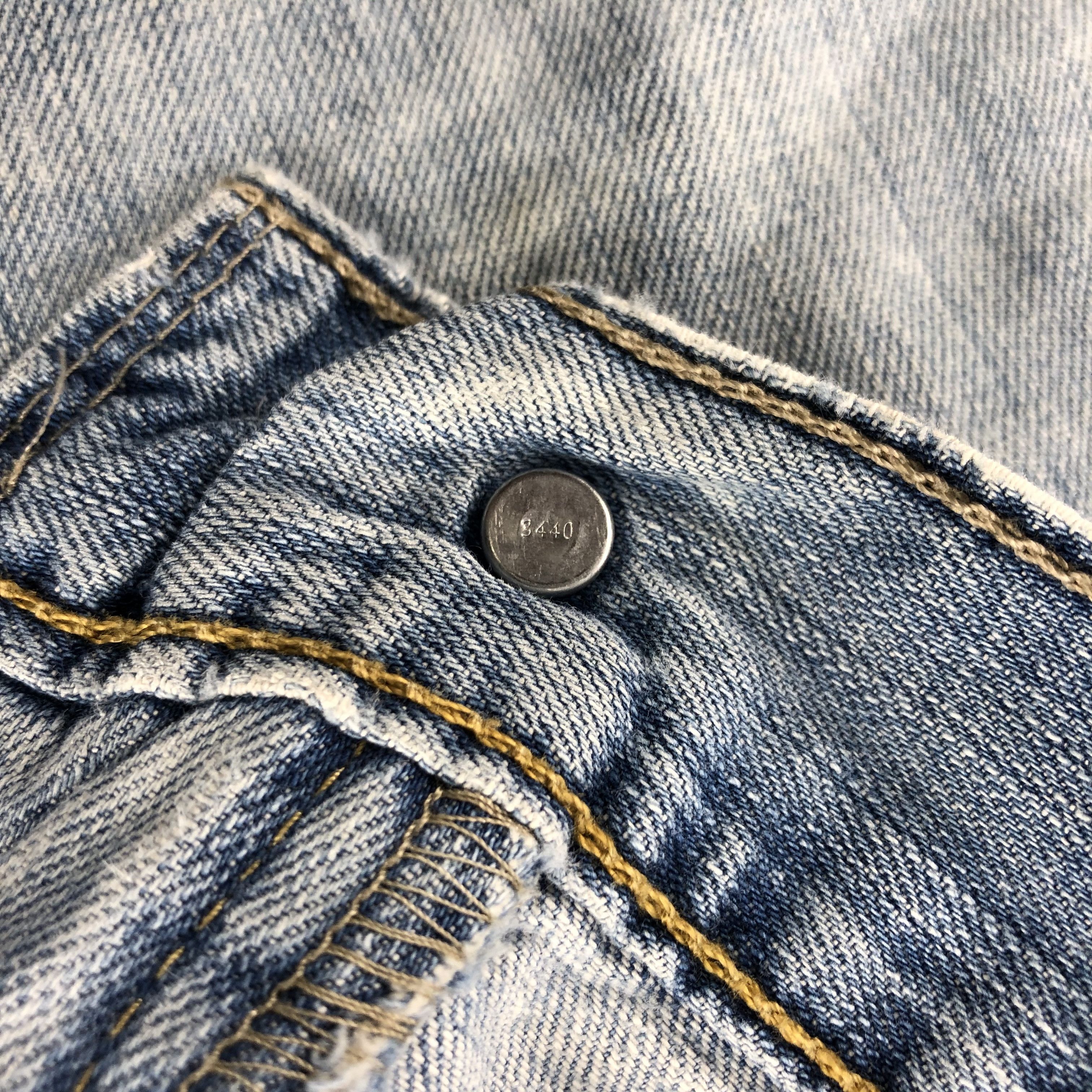 Levi's Vintage Light Wash Levis 569 Jeans-J1685 Size US 39 - 11 Thumbnail