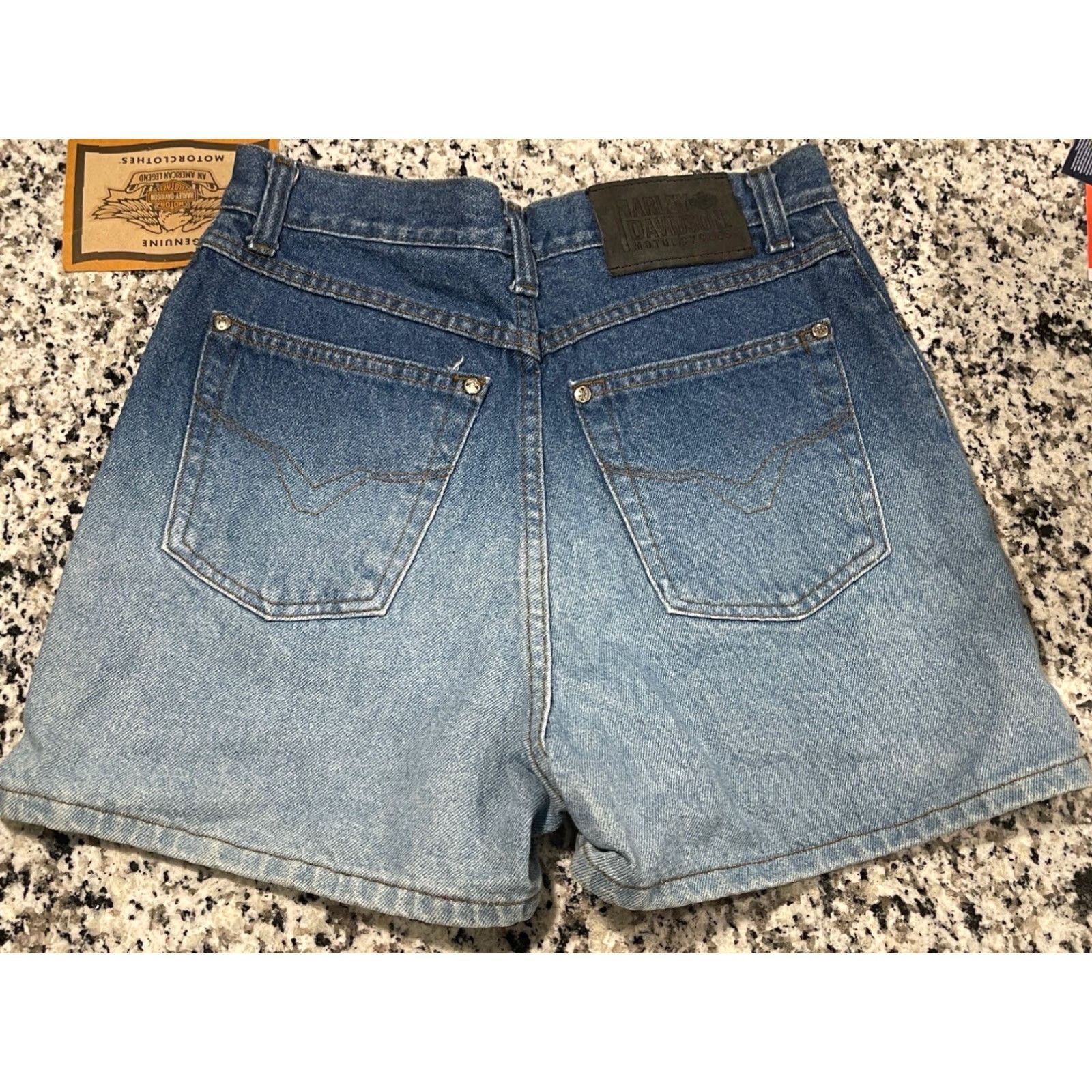 Harley Davidson VINTAGE Harley-Davidson Denim Shorts Women's Size 10 Blue Casual Biker Stretch Pockets Size 30" / US 8 / IT 44 - 3 Thumbnail