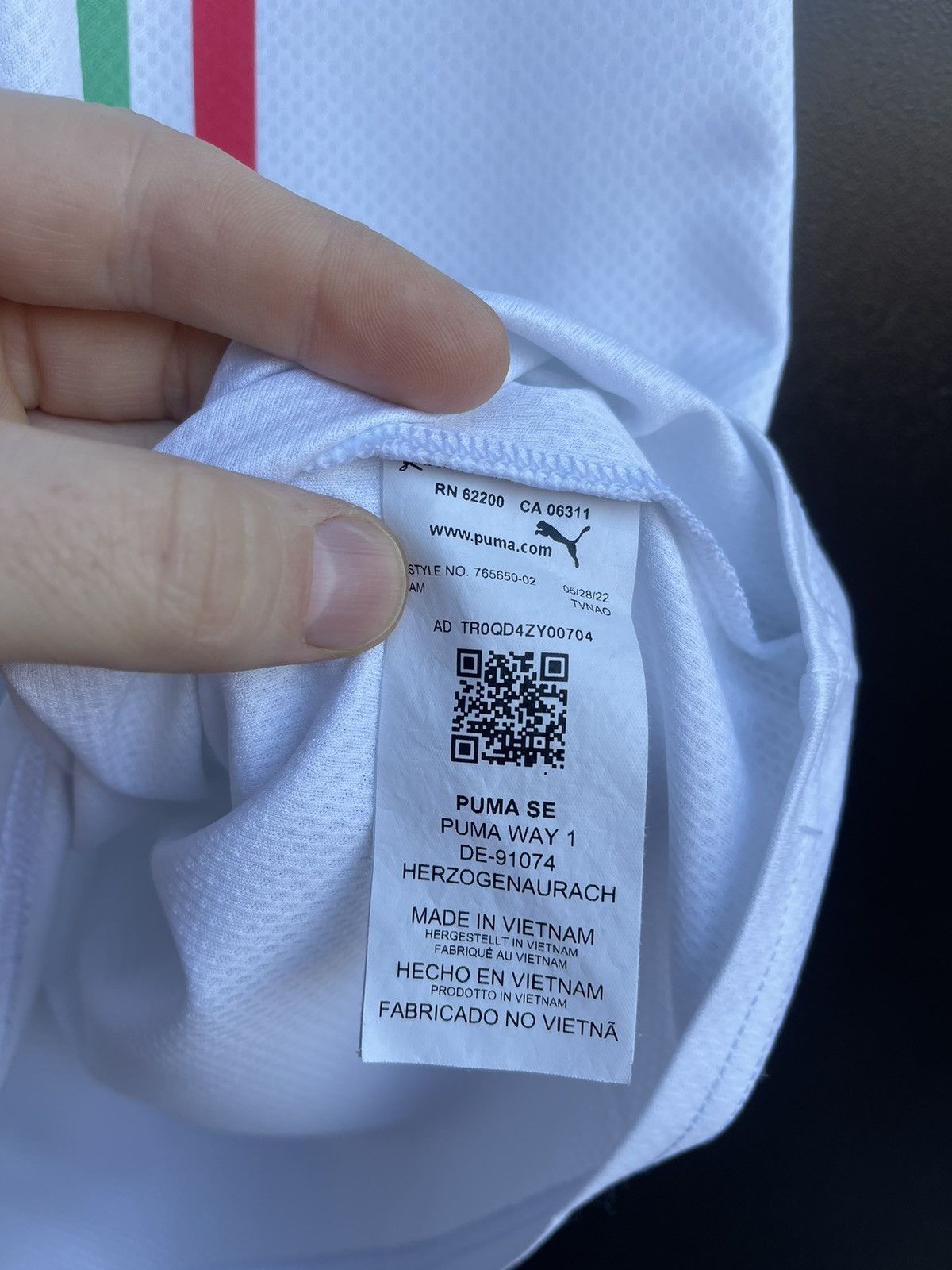 Puma 2022-23 Puma Men’s Italy National Team Away Jersey Italia Size US M / EU 48-50 / 2 - 8 Thumbnail