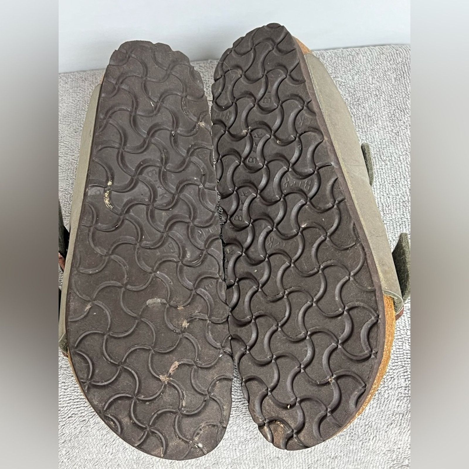 Birkenstock Birkenstock Arizona Womens SZ 6 EU 37 Sandals Oiled Leather Size US 6 / IT 36 - 10 Thumbnail
