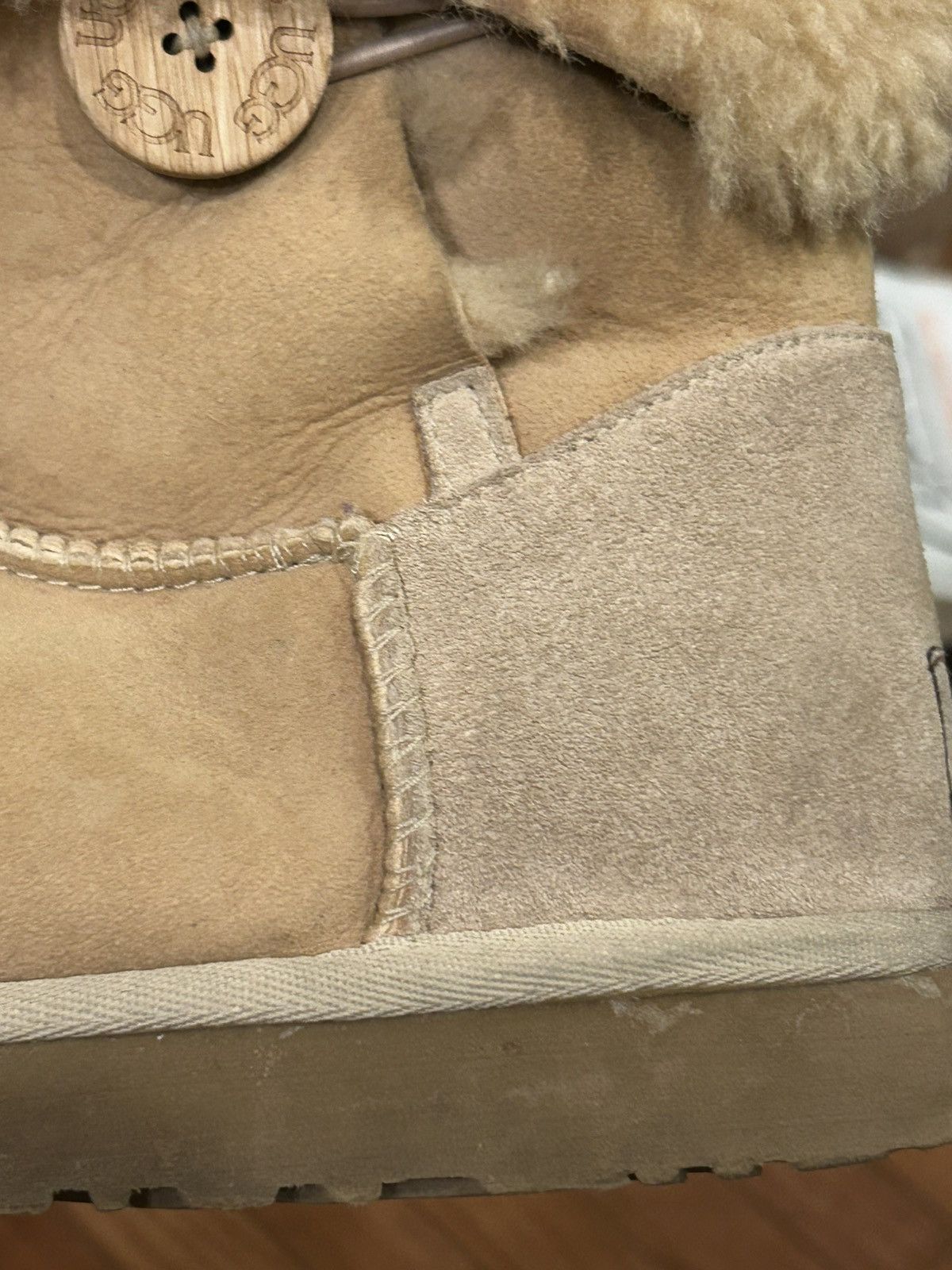 Ugg UGG Women's Bailey Button Size US 7 / IT 37 - 10 Thumbnail
