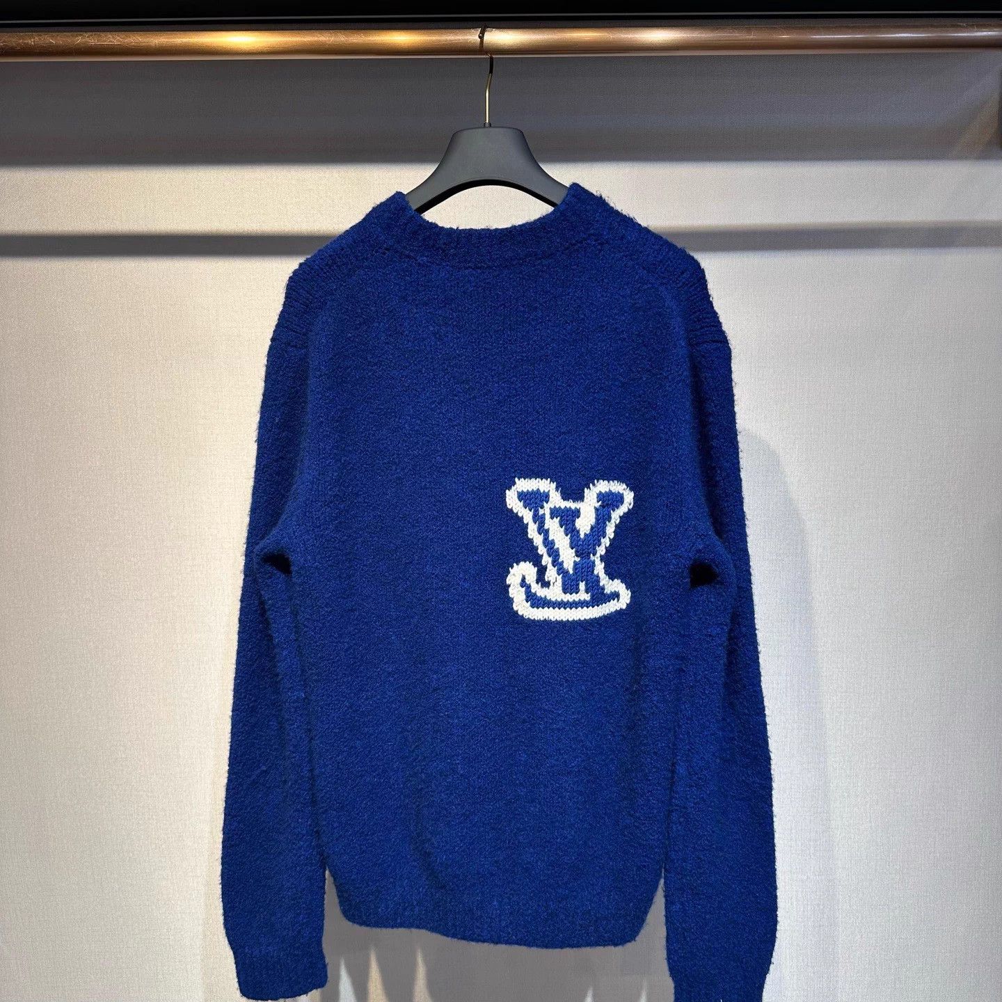 Louis Vuitton LV Electric Blue Big Logo Teddy Sweater Size M New Size US M / EU 48-50 / 2 - 5 Thumbnail
