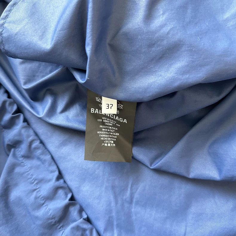 Balenciaga Balenciaga size 37 Blue and red windbreaker Size US XS / EU 42 / 0 - 6 Thumbnail
