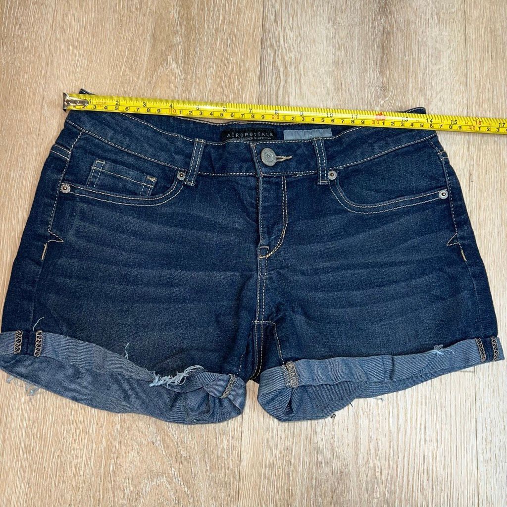 Aeropostale Aeropostale Midi Dark Whiskered Wash Denim Cuffed Shorts Con Size 27" / US 4 / IT 40 - 2 Thumbnail