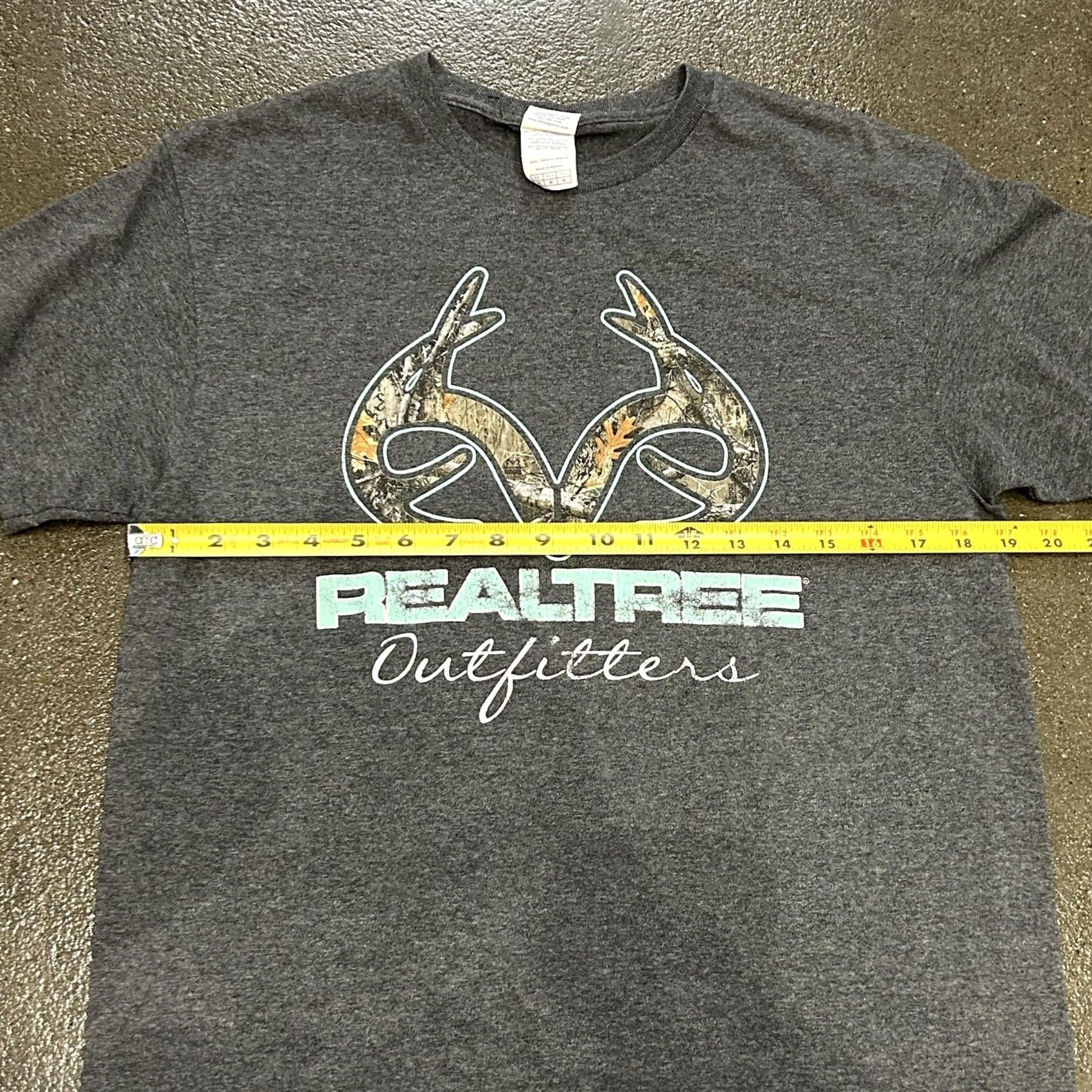 Vintage Realtree Outfitters Hunting Shirt Mens Medium Gray Camo Graphic Tee Size US M / EU 48-50 / 2 - 5 Thumbnail