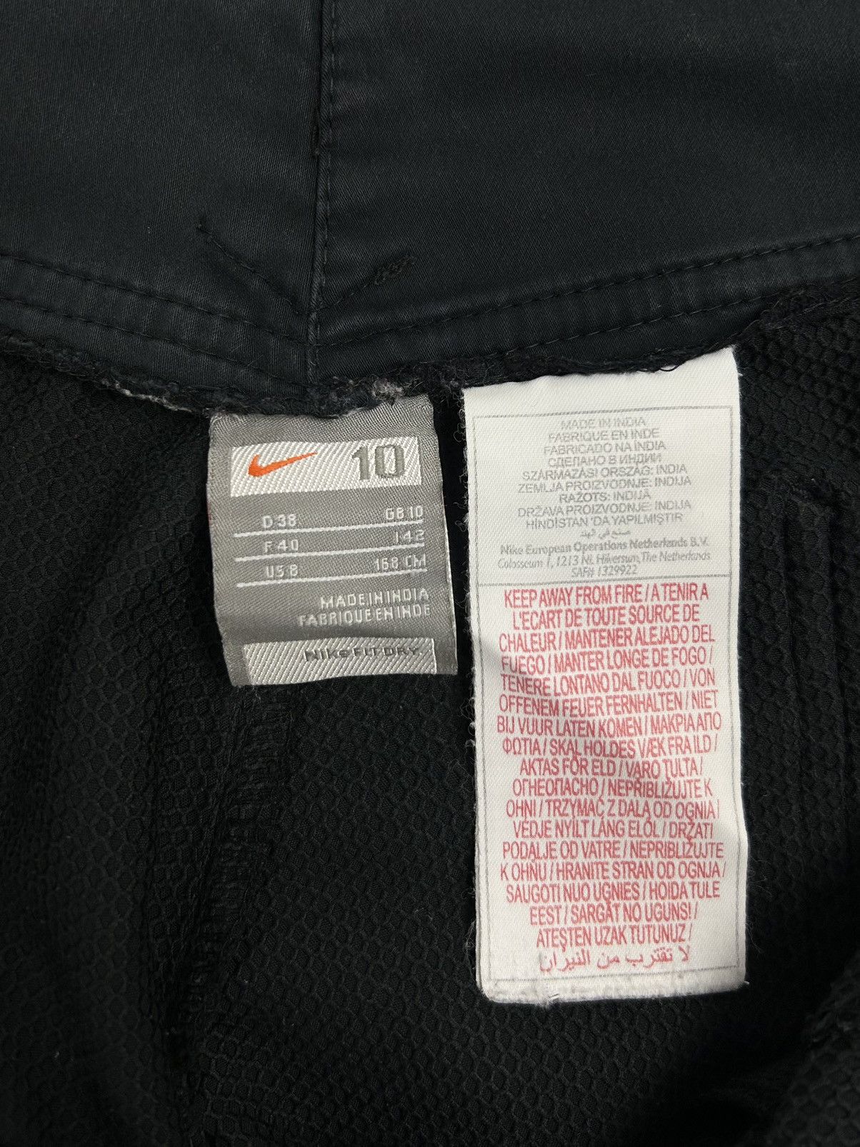 Nike Vintage Y2K Nike Baggy Fit Track Pants Nylon Black Women's M Size 30" / US 8 / IT 44 - 16 Thumbnail
