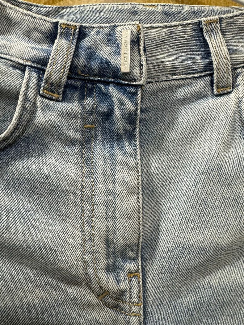 Givenchy Givenchy Size26 Washed Distressed Denim Pants Casual Pants Size 26" / US 2 / IT 38 - 3 Thumbnail