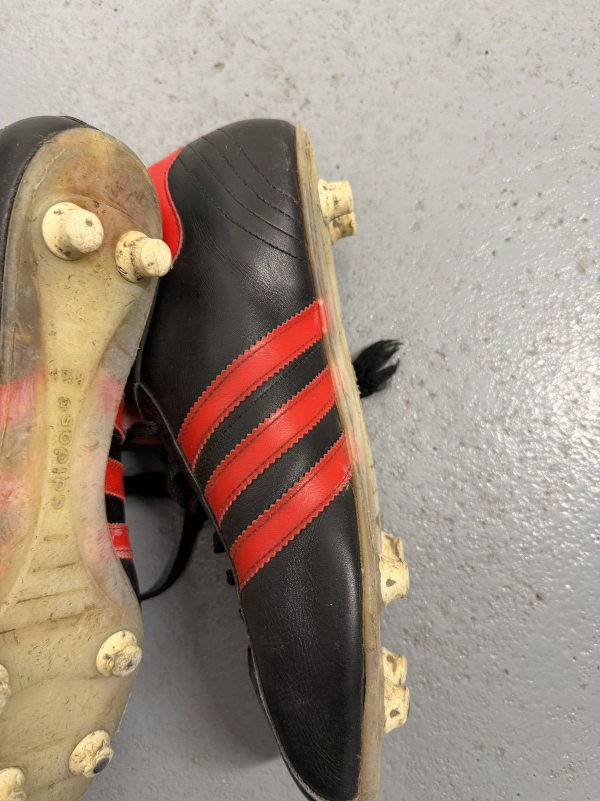 Adidas Vintage Adidas 1975 Leeds Peter Lorimer Soccer Boots Size US 8.5 / EU 41-42 - 11 Thumbnail