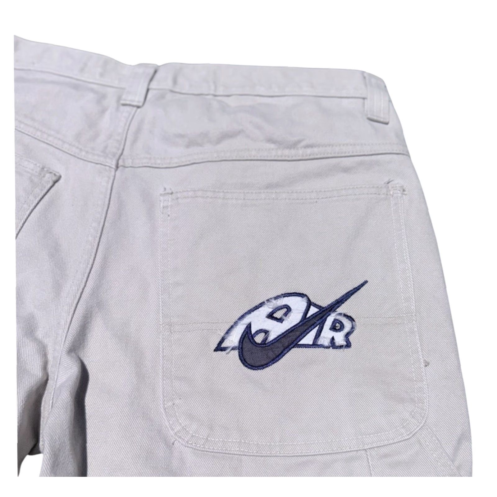 Nike VINTAGE Nike Cargo Shorts Men 38 Beige 90s Embroidered RARE Air Uptempo Y2K Style Size US 38 / EU 54 - 3 Thumbnail
