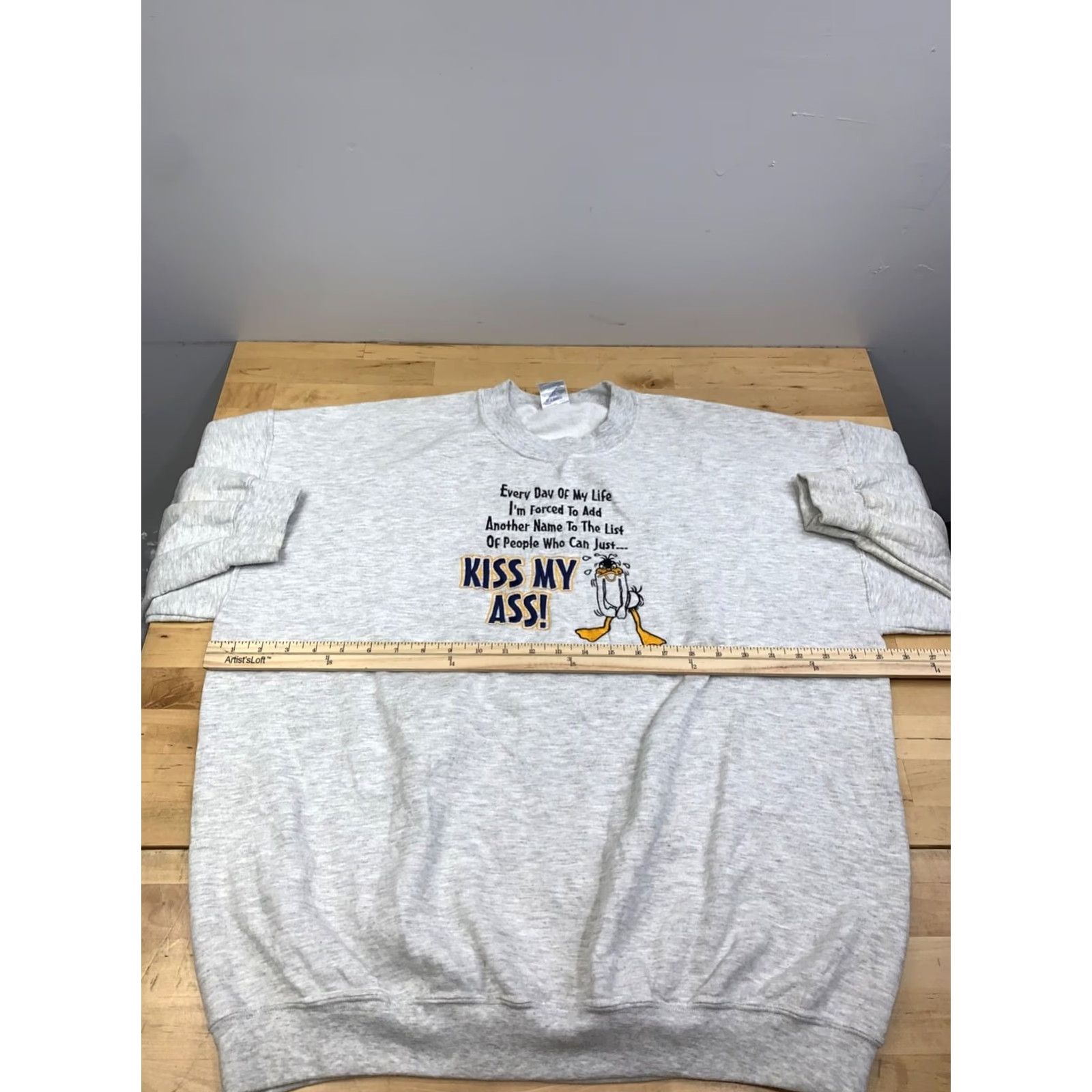 Gildan VINTAGE Kiss My A21709 Sweatshirt Mens XL Gray Pullover Cartoon Funny Y2K 12434 Size US XL / EU 56 / 4 - 6 Thumbnail