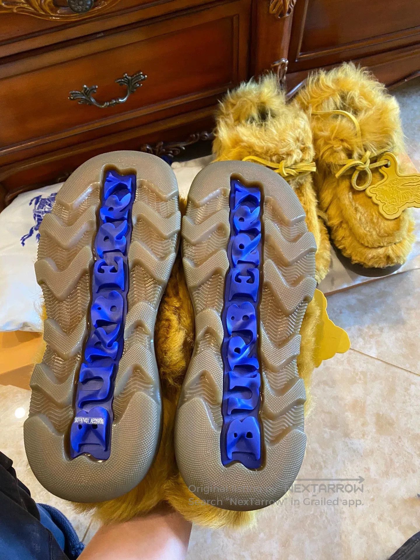 Burberry Yellow Furry Laced Slip. Size US 8 / EU 41 - 5 Thumbnail