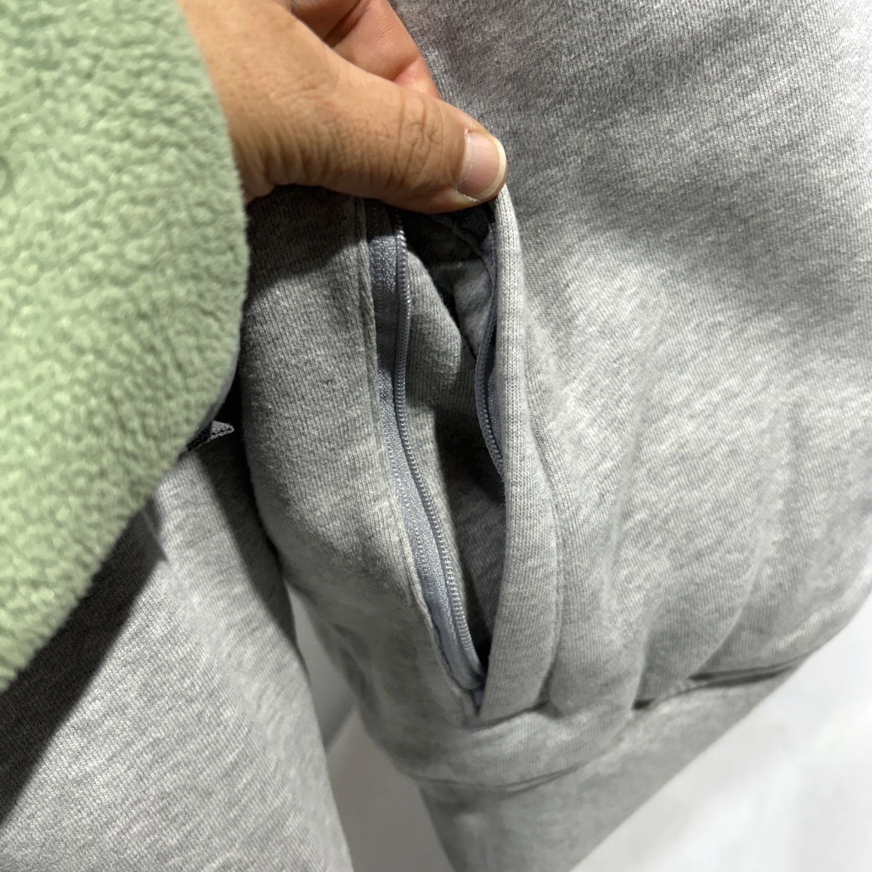 Lacoste Lacoste Hoodie Basic Logo Men's Sz M Gray Pullover Hooded Regular Fleece Cotton Long Sleeve Knit - Size US M / EU 48-50 / 2 - 3 Thumbnail