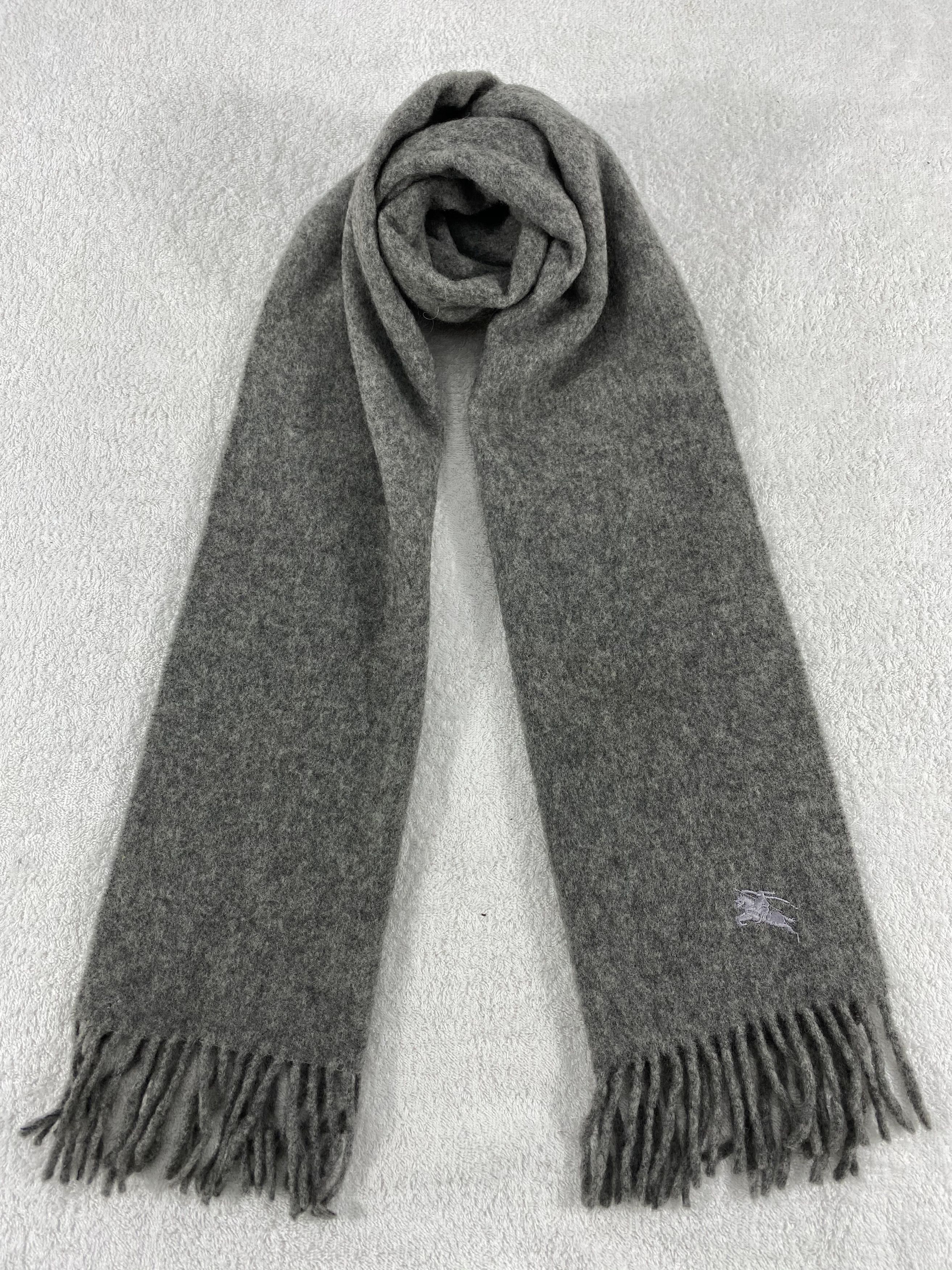 Burberry Vintage Burberry Scarf/Muffler/Neckwear MF804 Size ONE SIZE - 1 Thumbnail