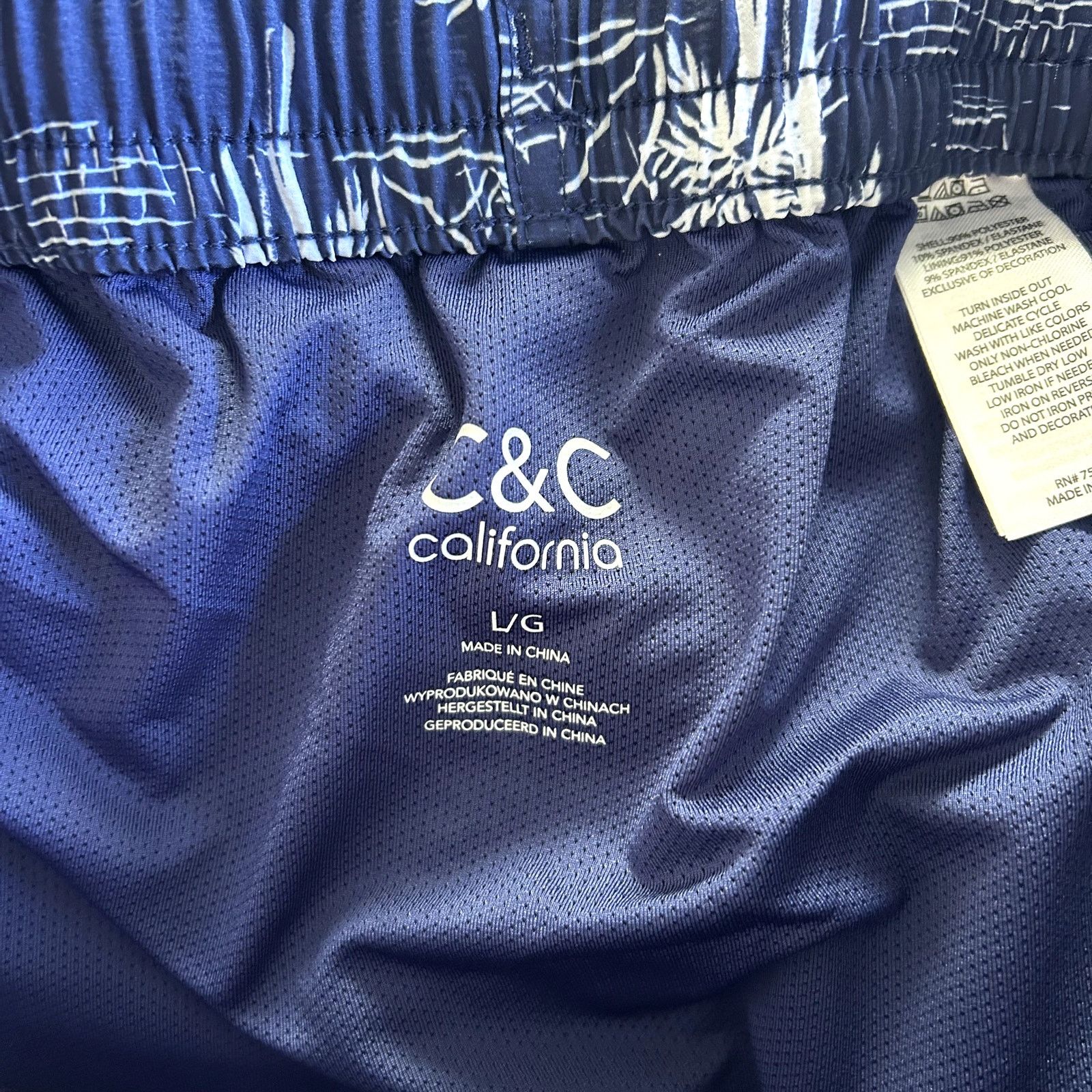 California Arts. Men's CC California swimming trunks Size US 36 / EU 52 - 4 Thumbnail