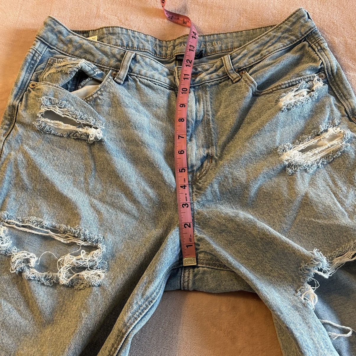 American Eagle Outfitters American Eagle Strigid light wash high rise distressed 14 Size 36" / US 14 / IT 50 - 8 Thumbnail