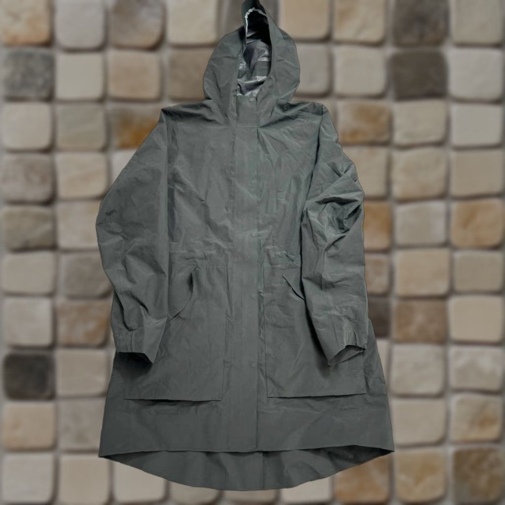 REI Co Op Rain Coat Womens M Gray Zippered Pockets Water Repellent Hiking Jacket