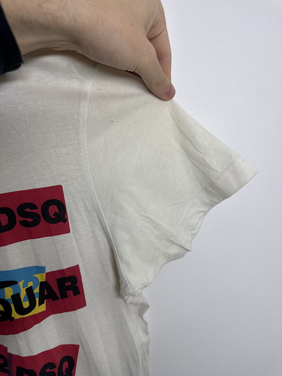 Dsquared2 Vintage Y2k Dsquared2 Tape Logo Designer T-Shirt Size US M / EU 48-50 / 2 - 8 Thumbnail