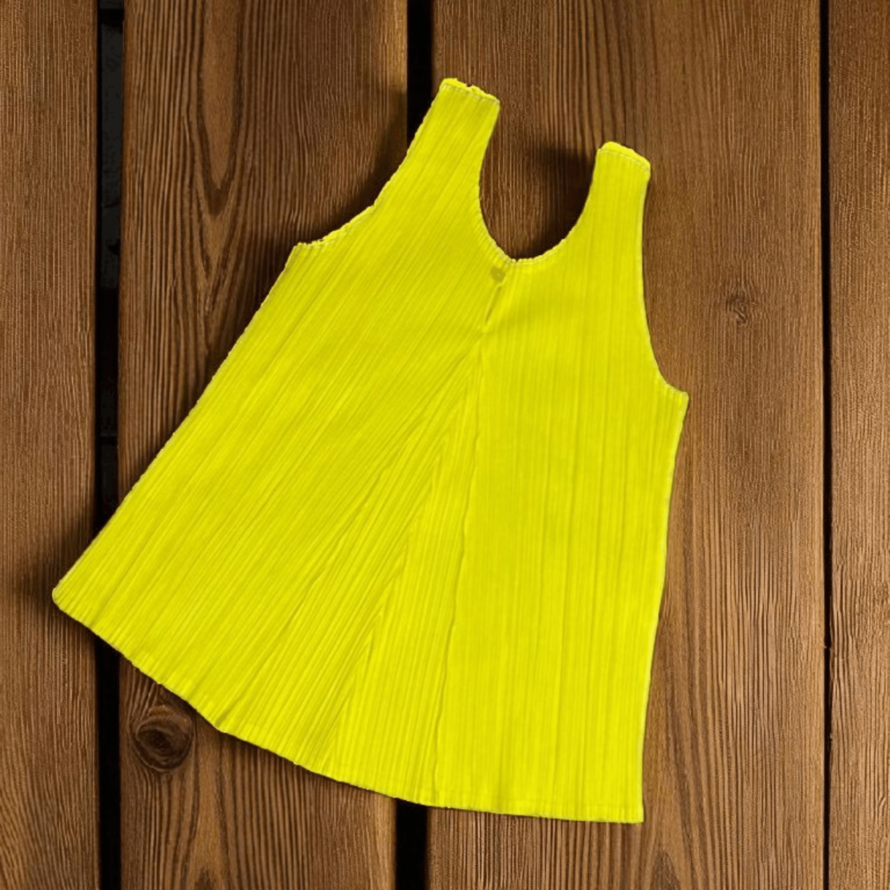 Pleats Please Issey Miyake Pleats Please Sleeveless Blouses Size M / US 6-8 / IT 42-44 - 1 Thumbnail