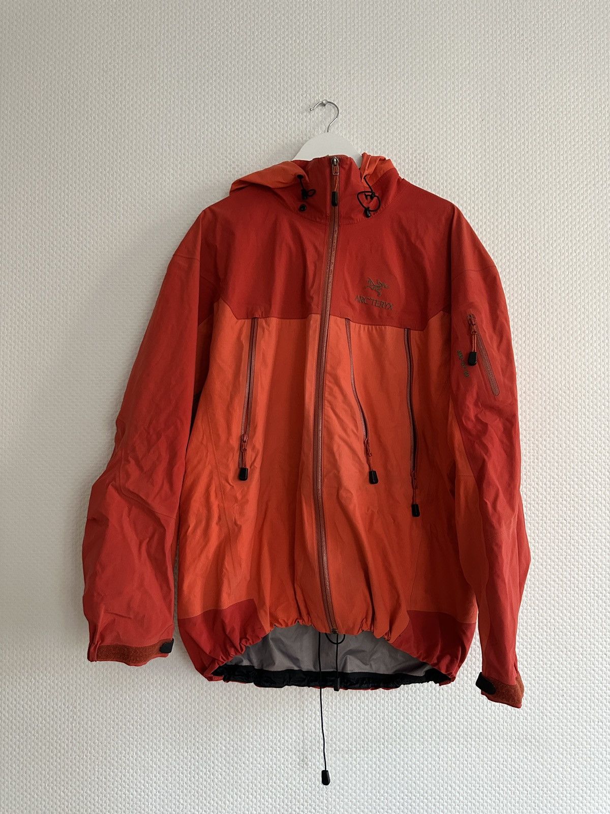 image of Arcteryx Jacket in Red, Men's (Size XL)