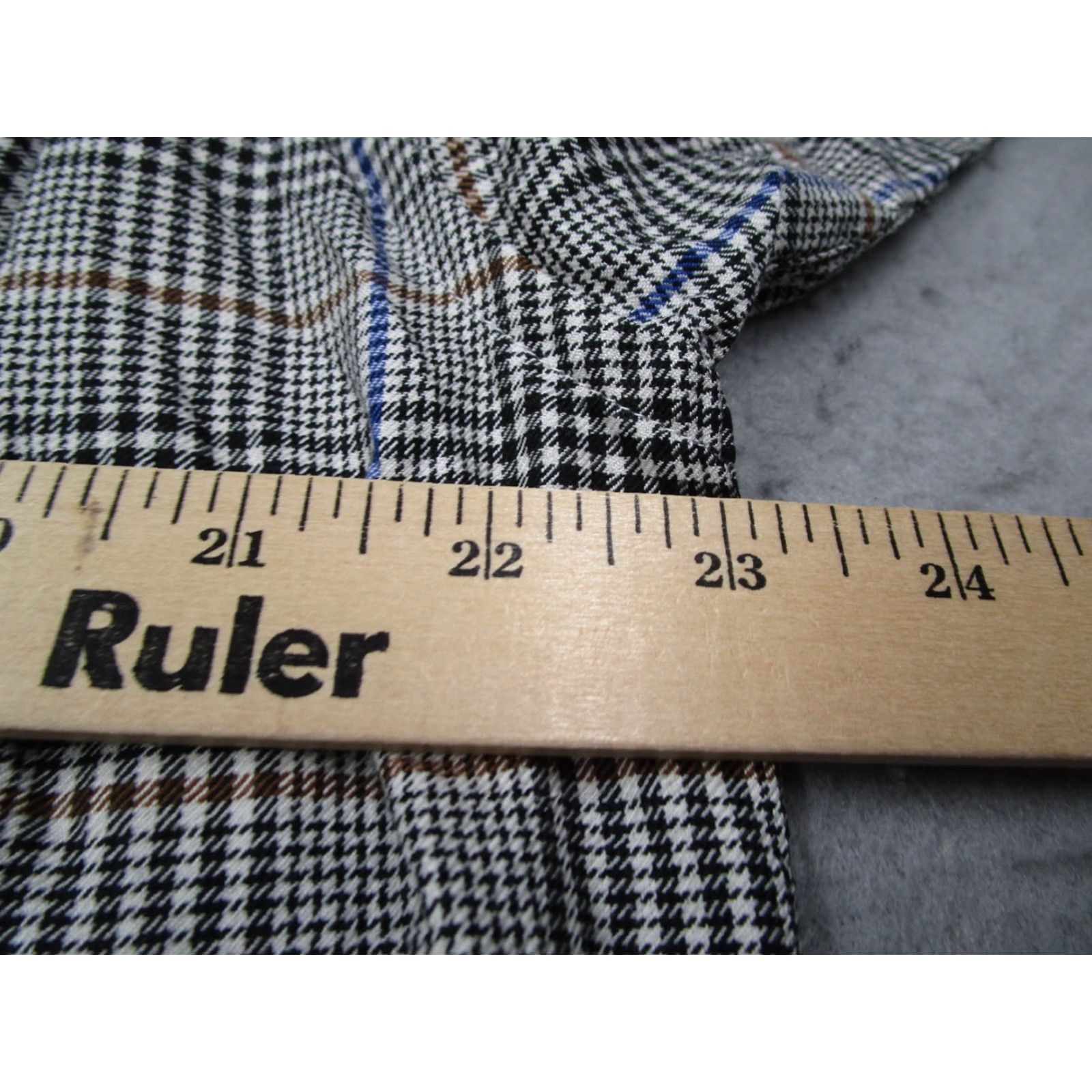 Orvis VINTAGE Orvis Shirt Mens Large Gray Signature Collection Houndstooth Button Up Silk Wool Geometric Modern Classics Mens L Gray Button-Up Size US L / EU 52-54 / 3 - 7 Thumbnail