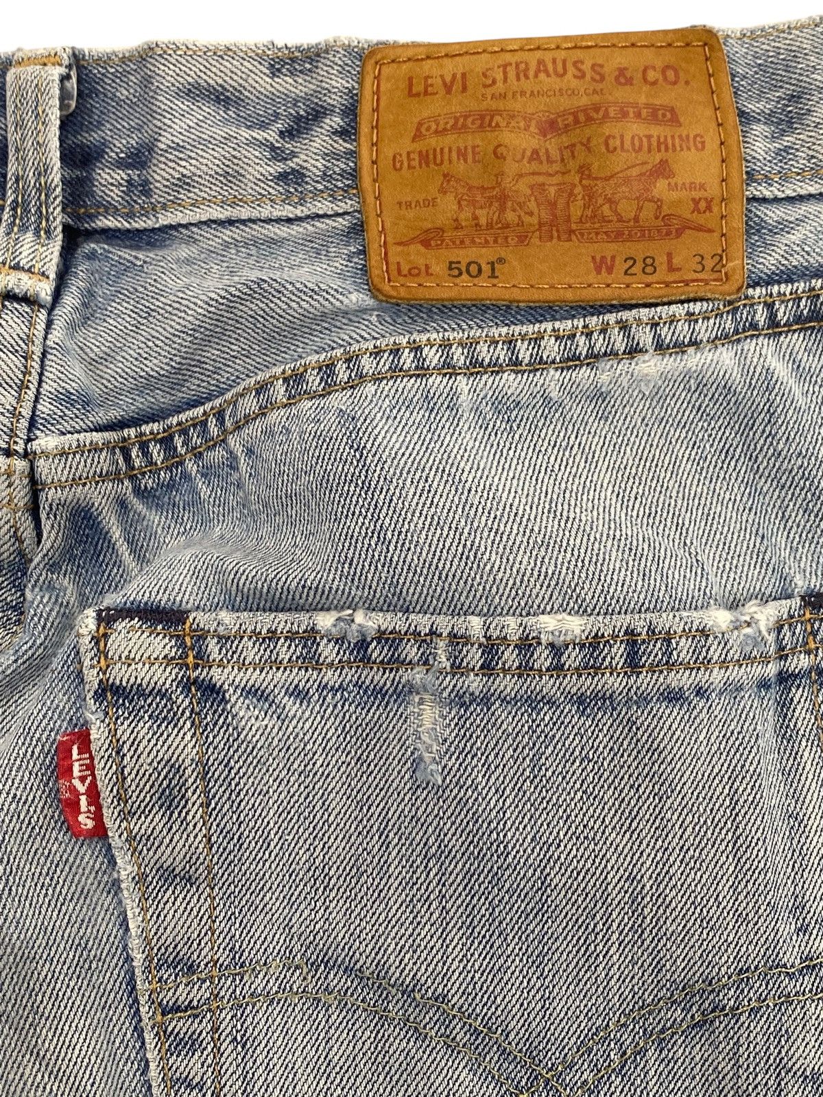 Levi's Vintage Clothing Levi’s Vintage Faded Wash Style Loose Jeans Size US 28 / EU 44 - 18 Thumbnail