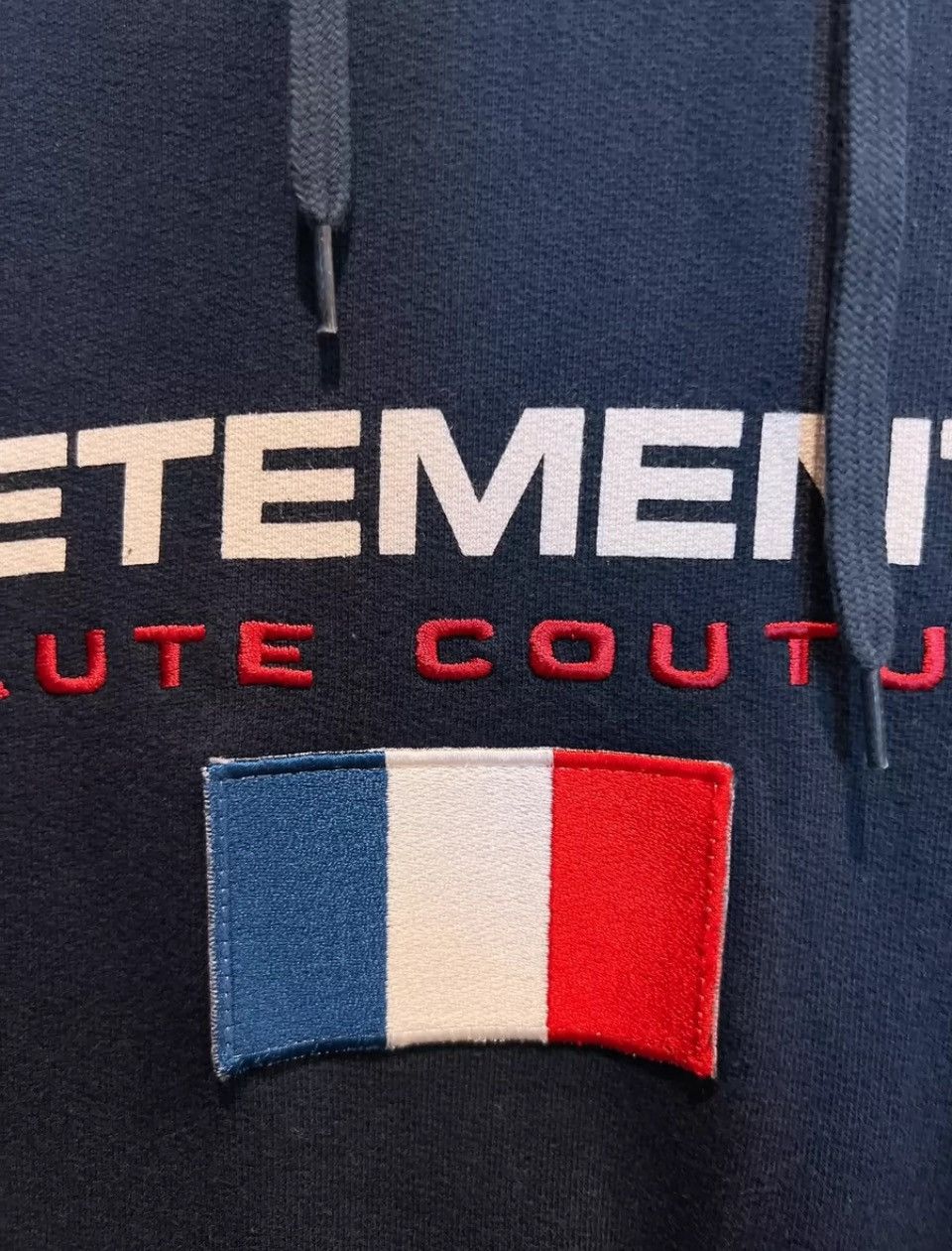 Vetements Vetements France limited edition logo hoodie sweatshirt -DMC Size US S / EU 44-46 / 1 - 6 Thumbnail