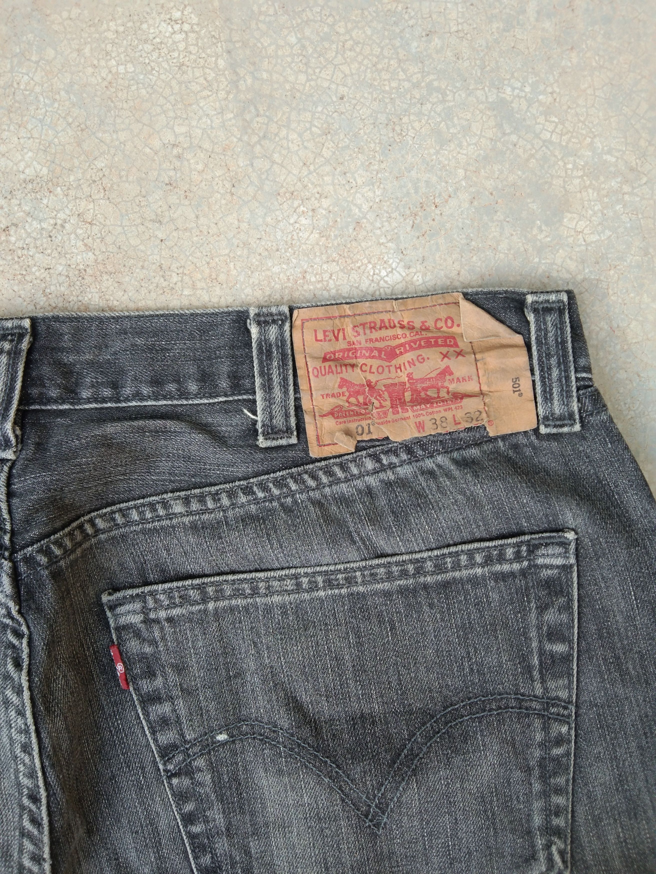 Levi's Vintage Levi's 501 Grey Straight Leg Distressed Jeans 38x32 Size US 38 / EU 54 - 4 Thumbnail
