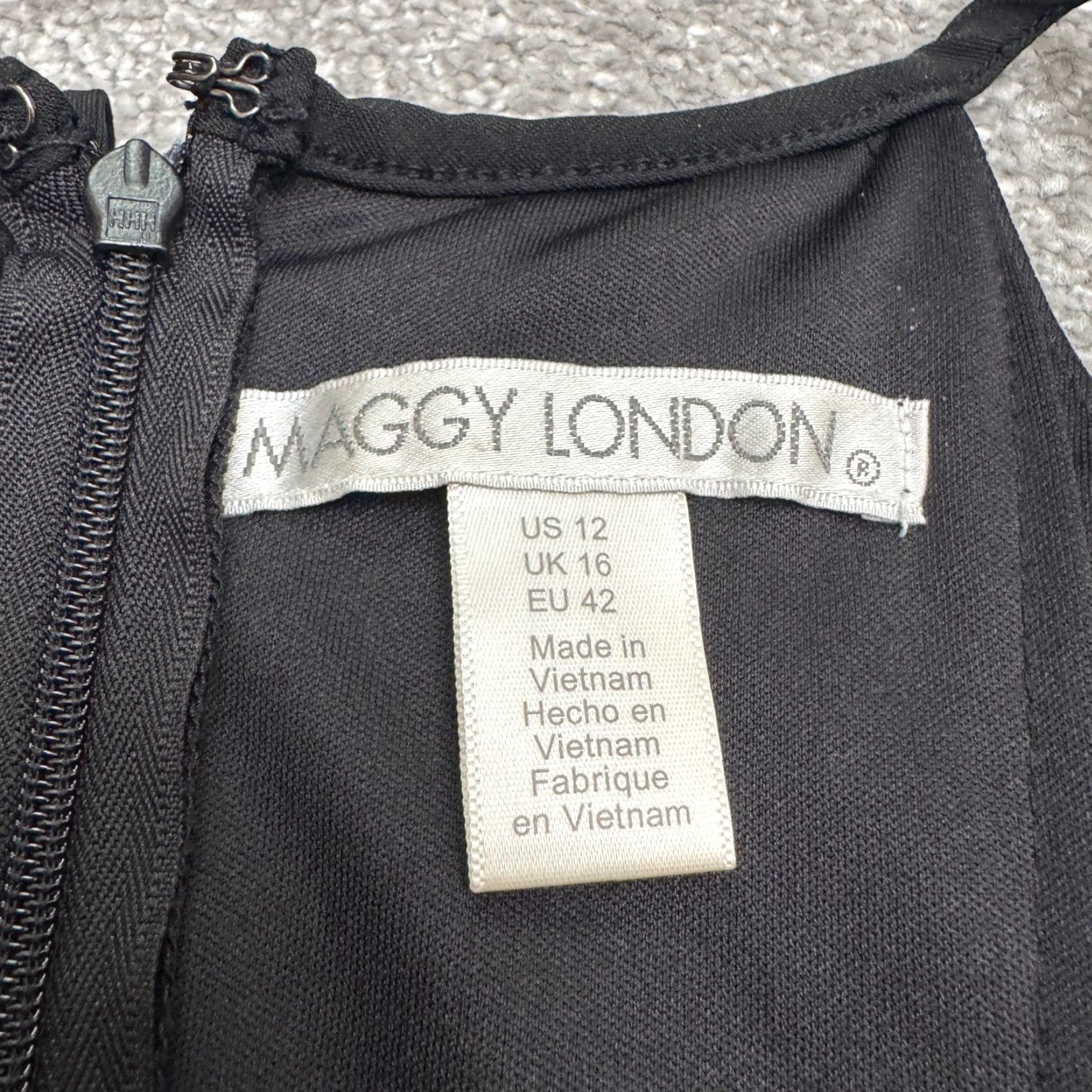 MAGGY LONDON VINTAGE? No — Maggy London Wideleg Jumpsuit Women 12 Black Side Slit Stretch Drawstring Halter Sleeveless Size 34" / US 12 / IT 48 - 4 Thumbnail