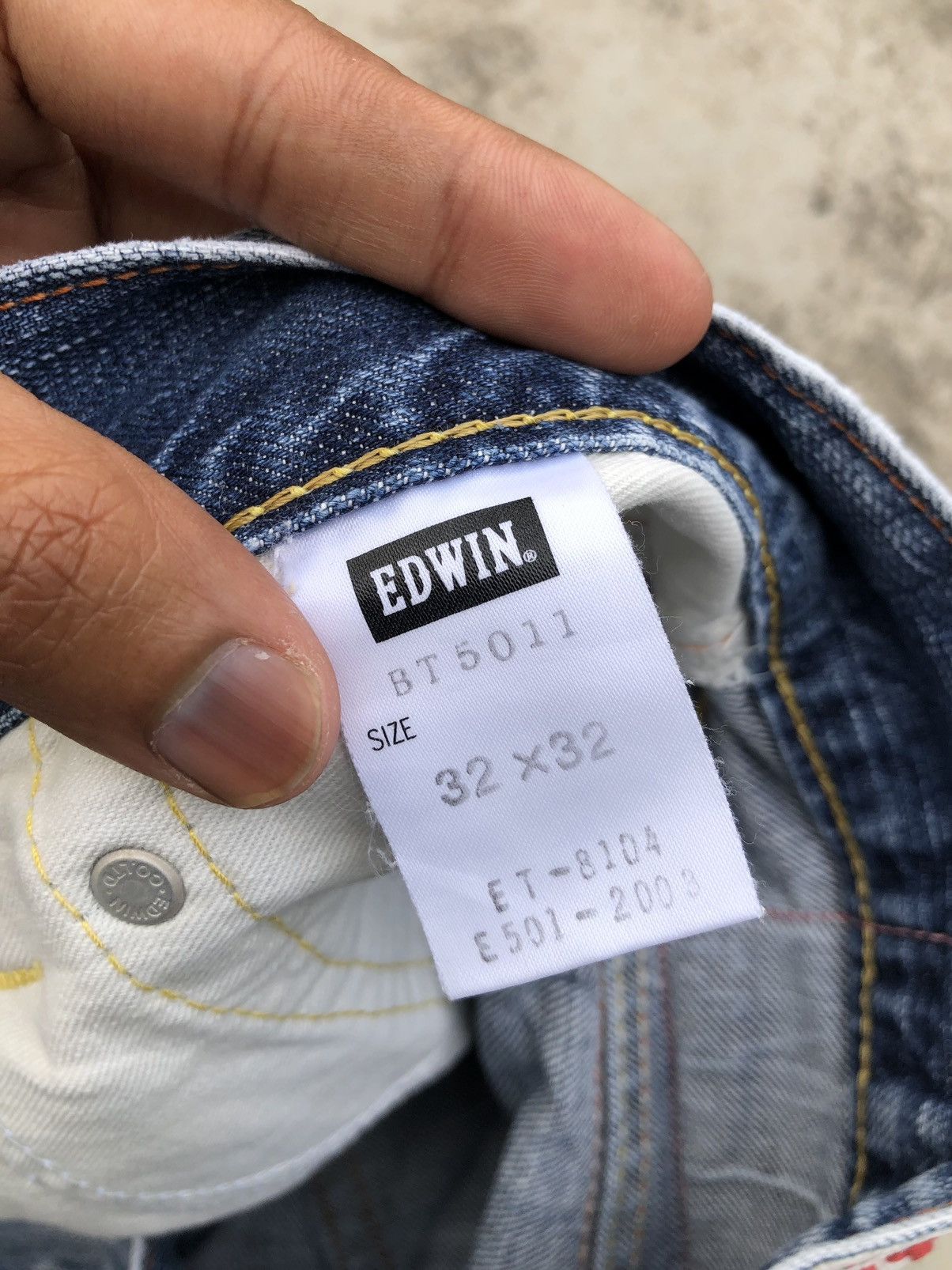 Edwin FLARED VINTAGE EDWIN WASHED BLUE JEANS Size US 32 / EU 48 - 2 Thumbnail