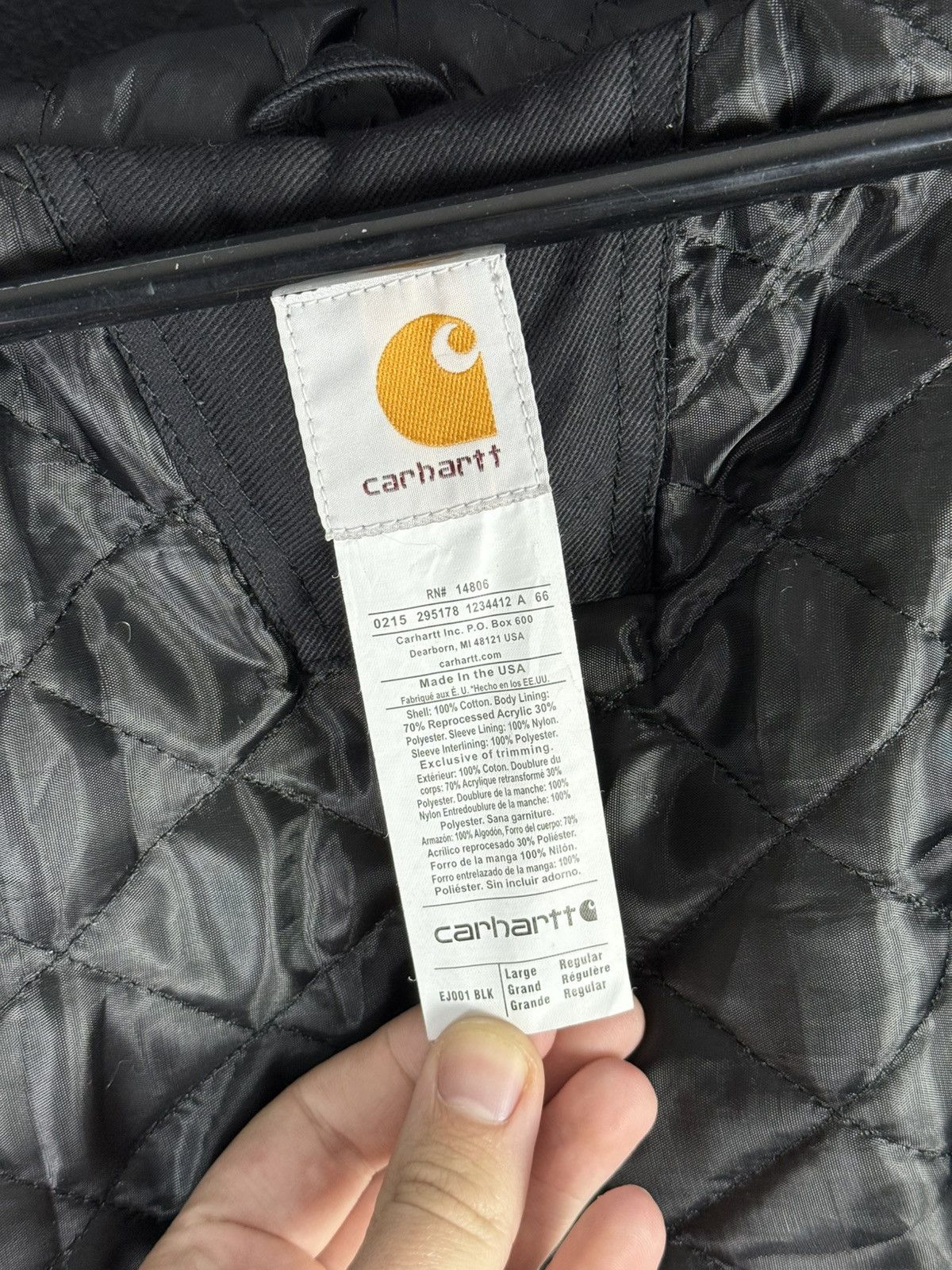 Carhartt CARHARTT Black Quilted Hooded Jacket Size Large MADE IN USA Size US L / EU 52-54 / 3 - 10 Thumbnail