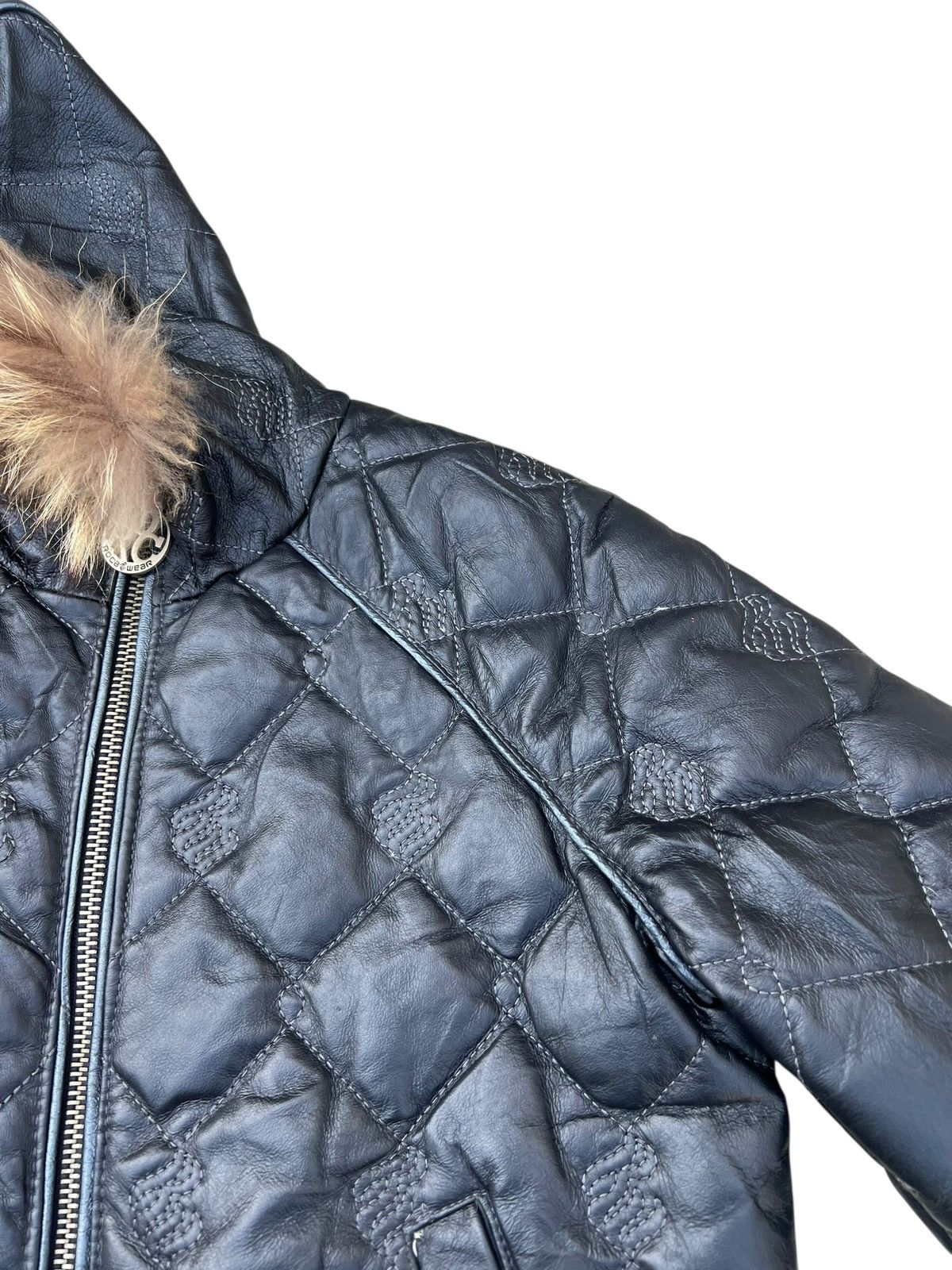 Rocawear Vintage Y2K Rocawear Quilt Crop Down Leather Jacket Real Fur Size US S / EU 44-46 / 1 - 10 Thumbnail