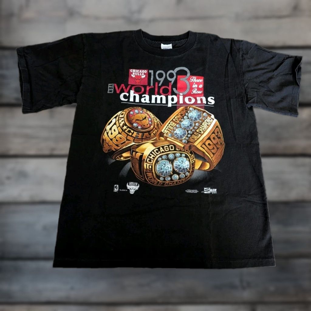 Salem Sportswear VINTAGE Salem Sportswear 1993 Chicago Bulls Jordan 3 Peat T-Shirt L Black 90s Sports Mens Size US L / EU 52-54 / 3 - 1 Thumbnail