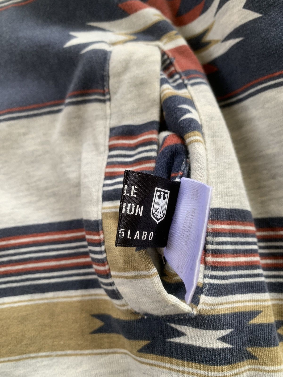 Japanese Brand rare 291295LABO reversible fleece/native design hoodie Size US L / EU 52-54 / 3 - 6 Thumbnail