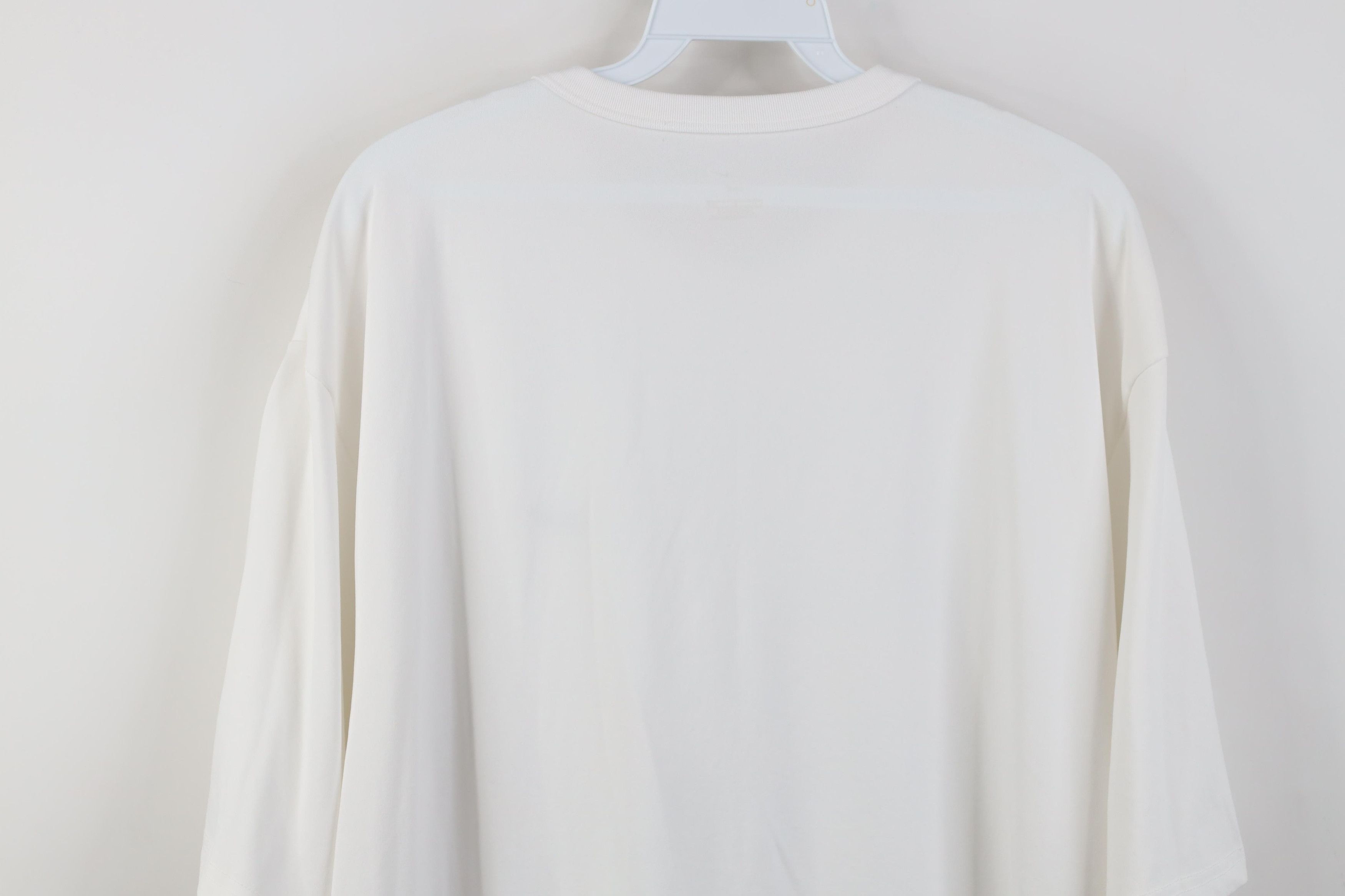 Nike Vintage Y2K Nike Mini Swoosh Knit Short Sleeve T-Shirt White Size US L / EU 52-54 / 3 - 14 Thumbnail