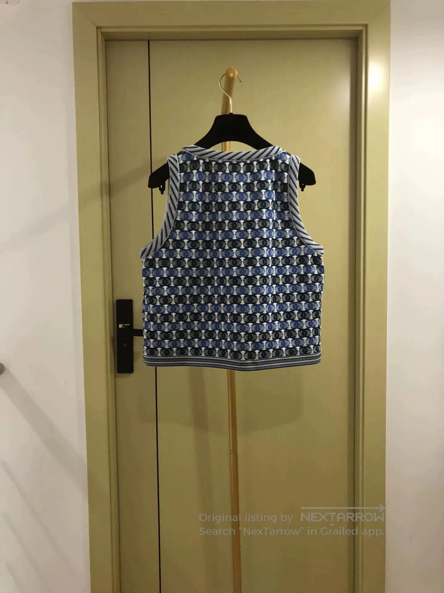 Chanel Chanel Knit Tank Top with Logo. Size M / US 6-8 / IT 42-44 - 2 Thumbnail