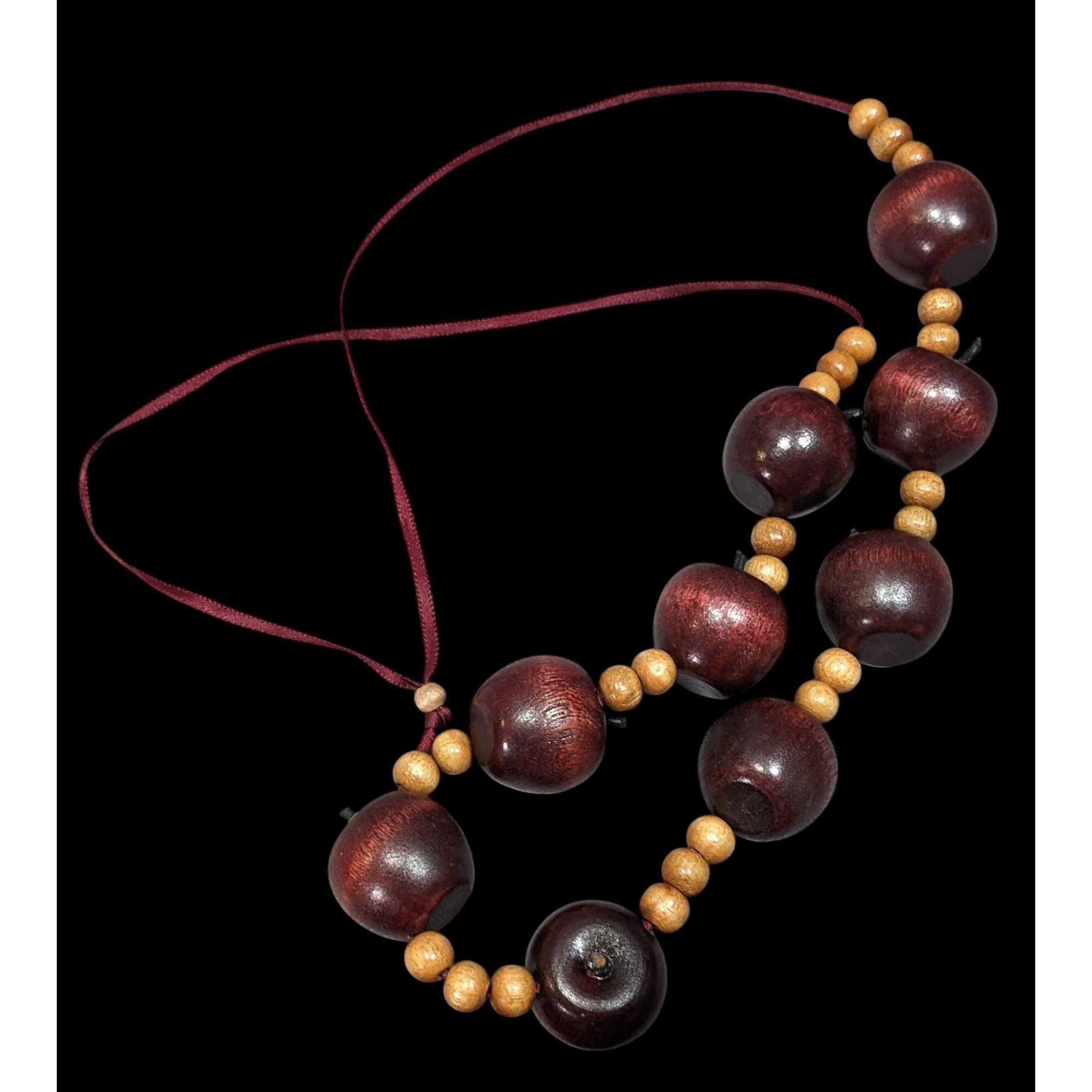 Other Vintage Wooden Apple Beaded Teacher Necklace Size ONE SIZE - 1 Thumbnail