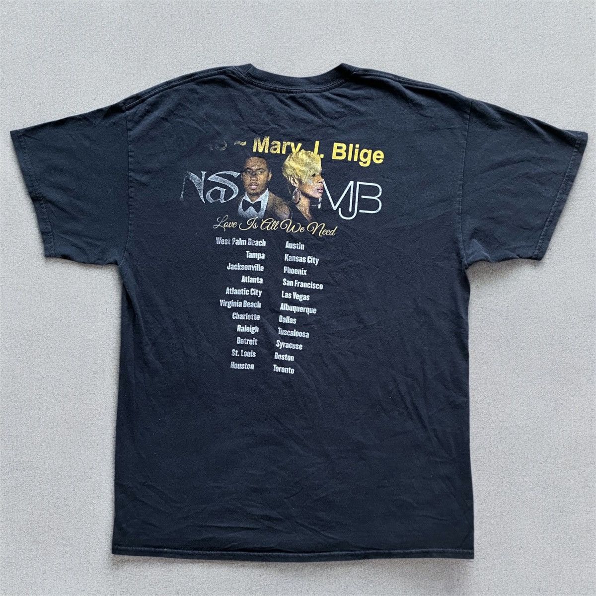 Gildan Mary J. Blige Love is all we need Tour w Nas Rap Tee 2019 Size US L / EU 52-54 / 3 - 9 Thumbnail