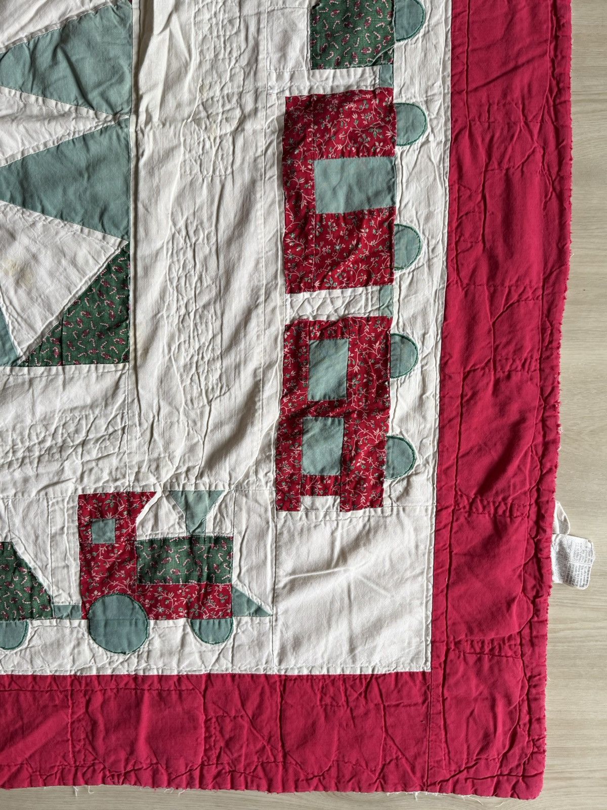 Vintage Vintage American Pacific Ent Train Locomotive Quilt *Dist Size ONE SIZE - 6 Thumbnail