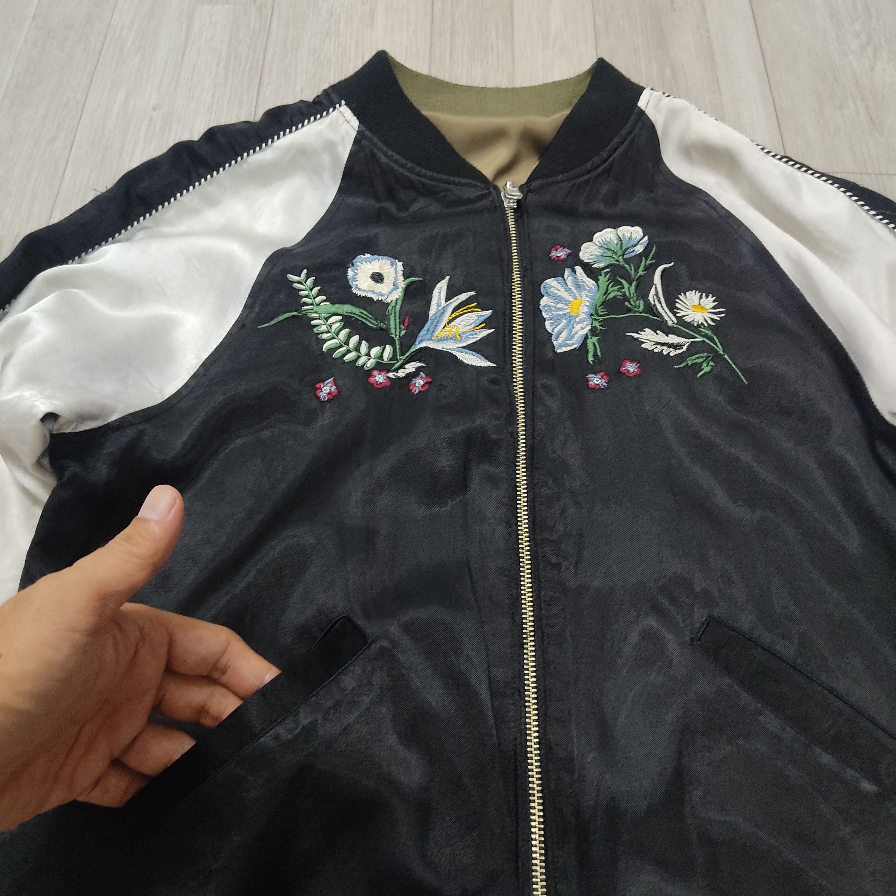 Japanese Brand × MOUSSY MOUSSY Embroidered Flowers Reversible Sukajan Jacket Size L / US 10 / IT 46 - 6 Thumbnail