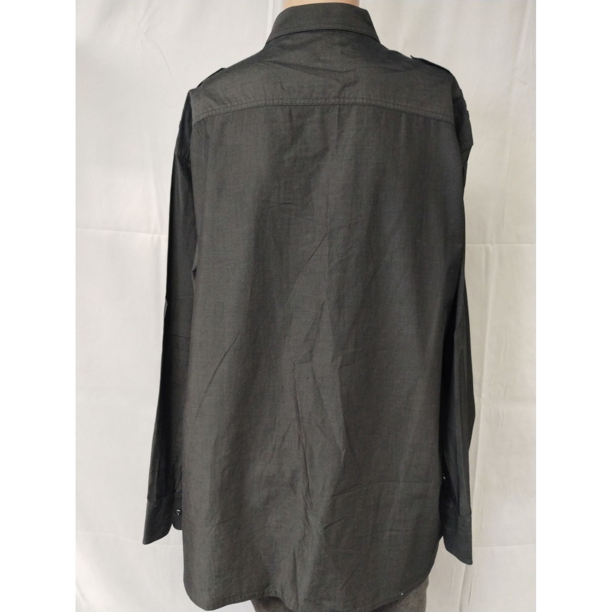 Rocawear Roca Wear Men's Black Shirt/Button Up Size 3XL SKU 3991 Size US XXL / EU 58 / 5 - 2 Thumbnail