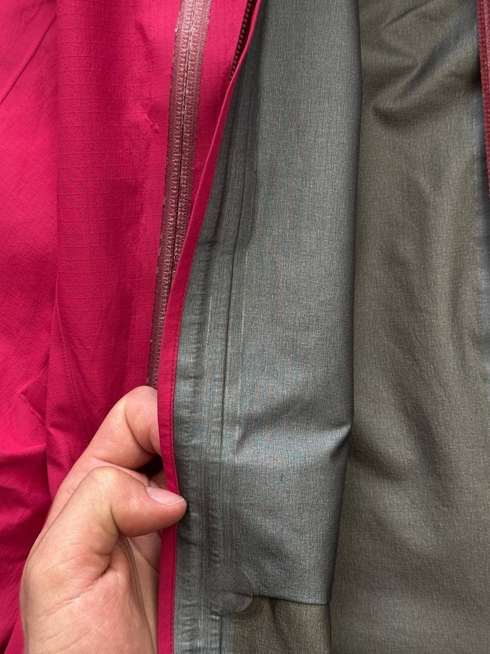 Arc'teryx Arc’teryx Gore-Tex Pro Beta AR Women’s Hooded Jacket Pink Size L / US 10 / IT 46 - 16 Thumbnail