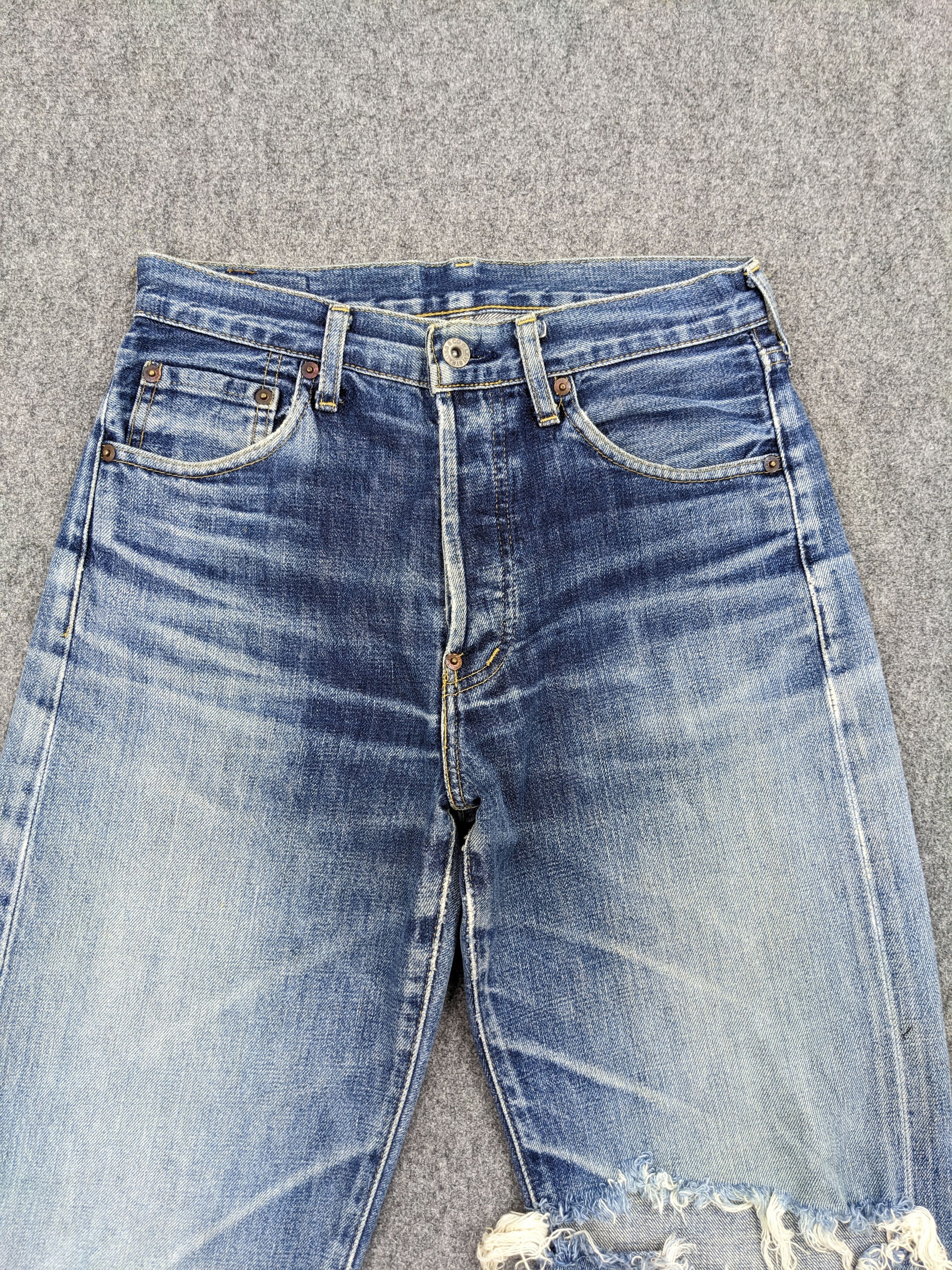 Levi's × Vintage Vintage 90s Levis 702 Selvadge Buckle Back Big E Jeans DJ21 Size US 28 / EU 44 - 2 Thumbnail