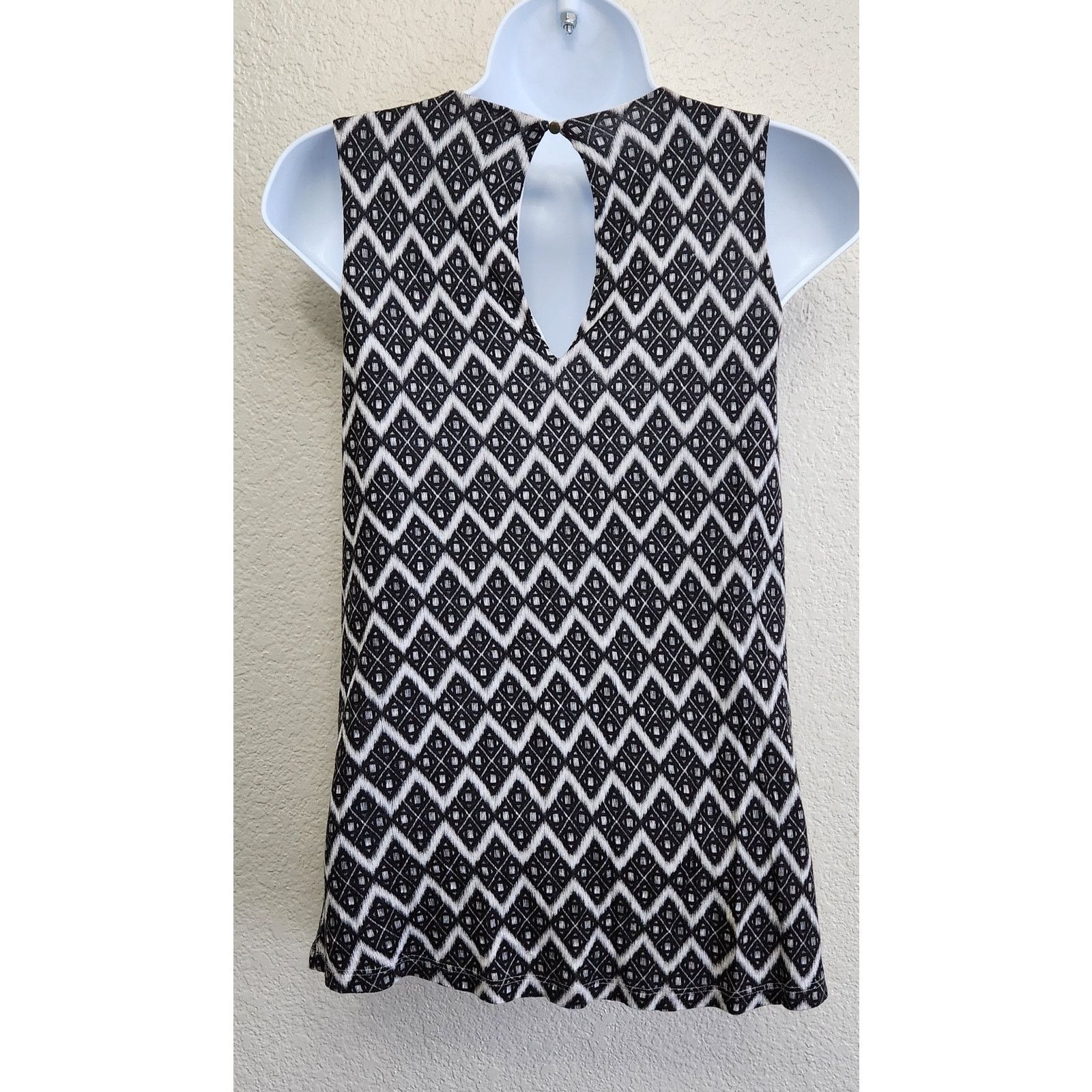 Other H&M Black Gray Stripe Pleated Bodice Sleeveless Top XS Size XS / US 0-2 / IT 36-38 - 4 Thumbnail