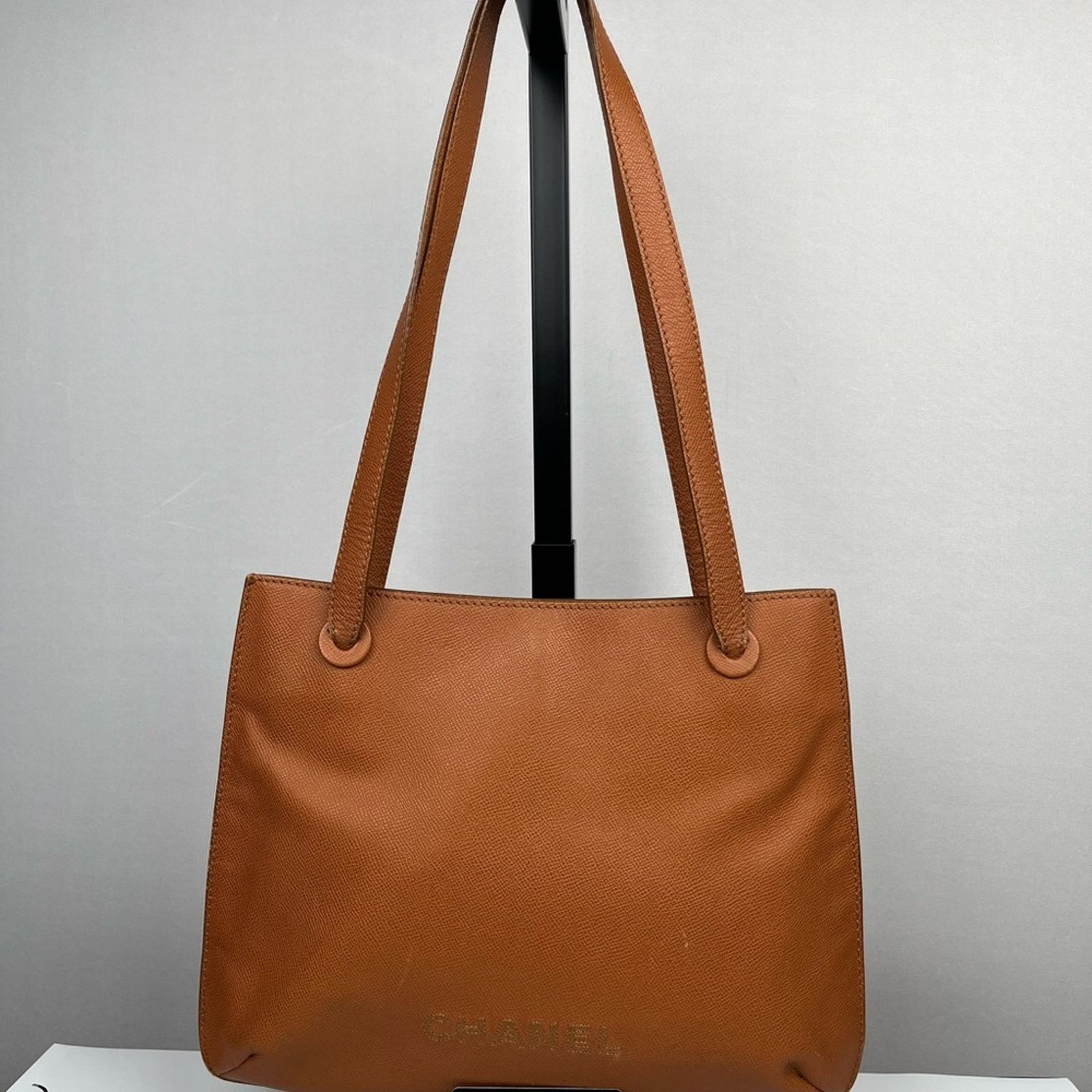 Chanel Chanel Caviar Tote in Camel Size ONE SIZE - 1 Thumbnail